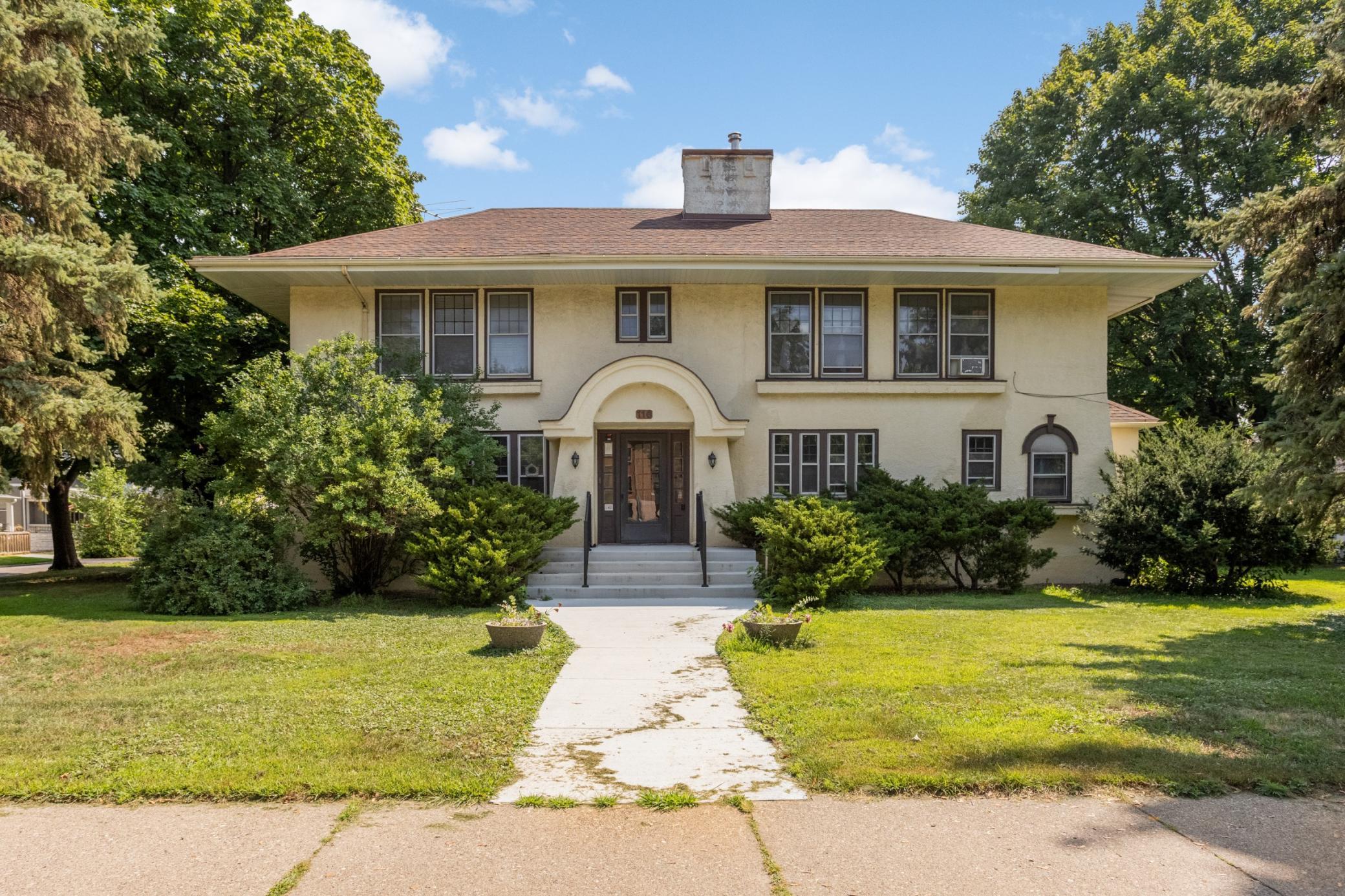 116 Lexington Parkway N Property Photo 1