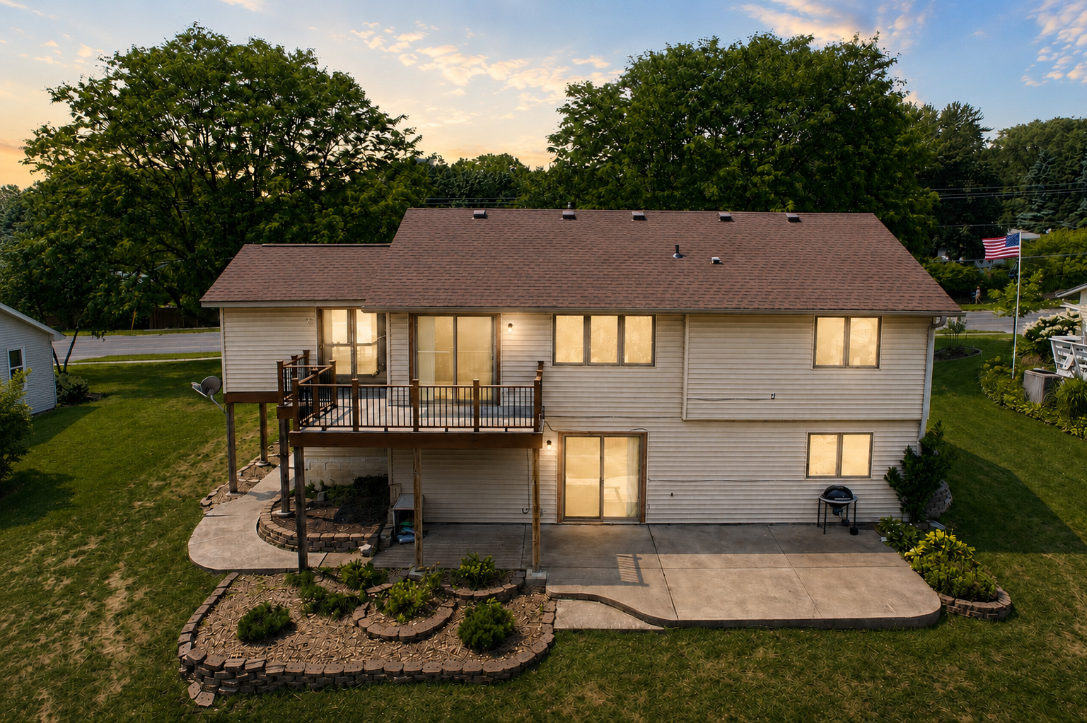 15117 Chicago Avenue Property Photo 1