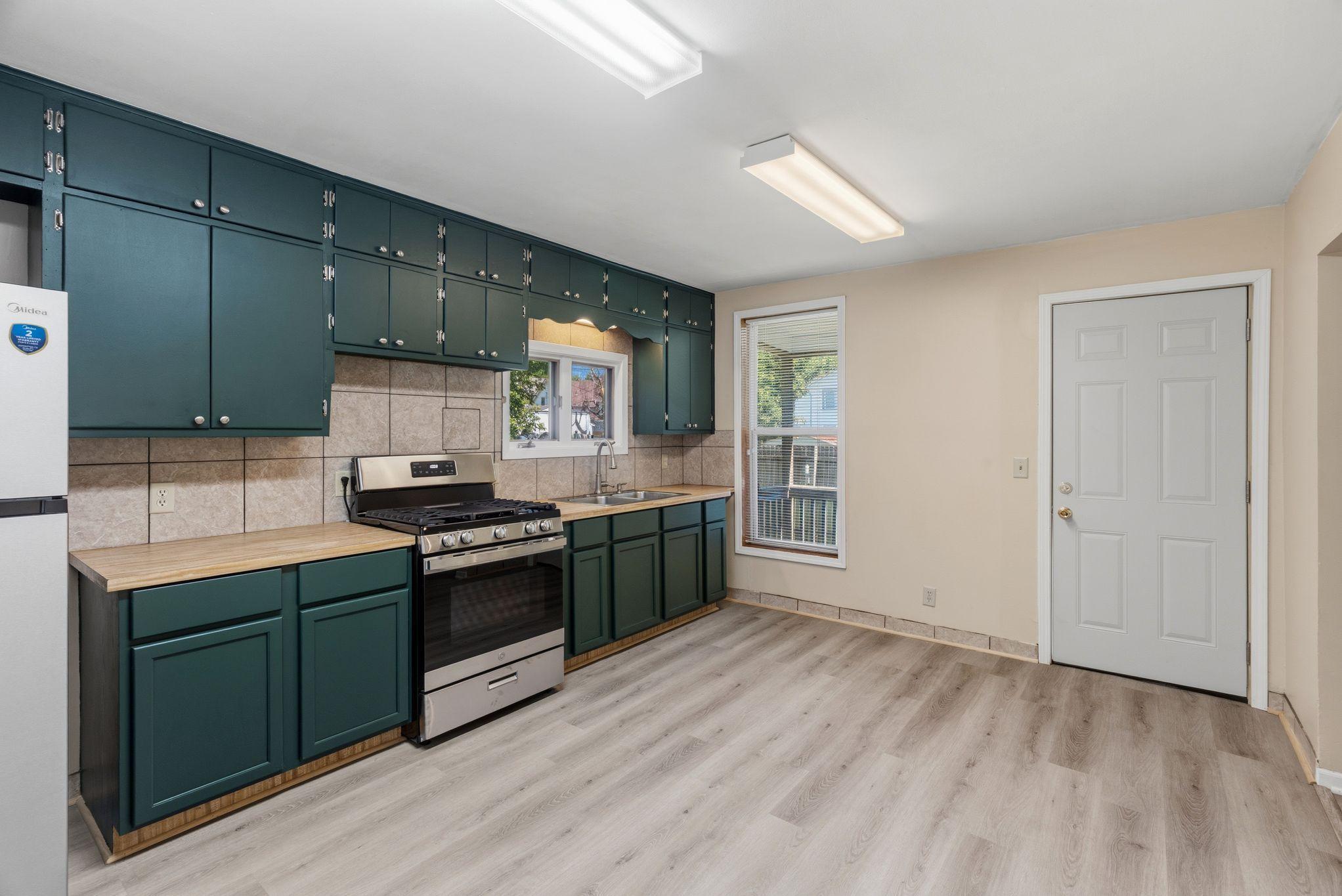395 Lafond Avenue Property Photo 16