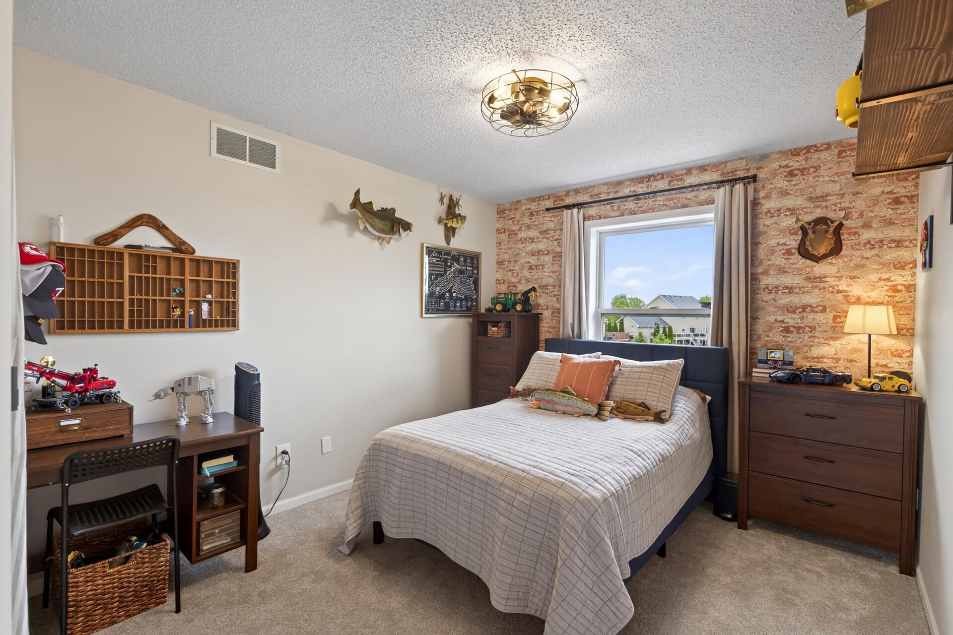6698 Mackenzie Avenue Ne Property Photo 27