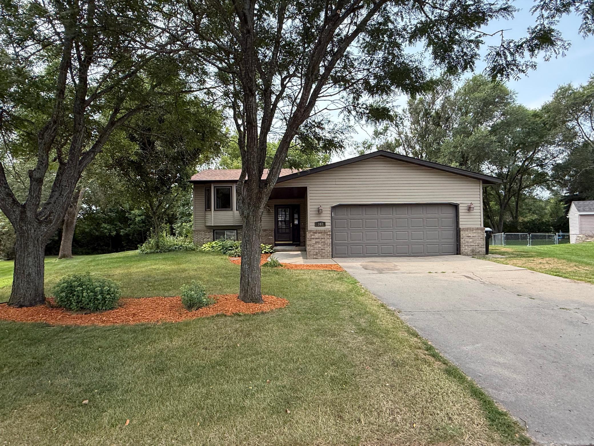 107 Chestnut Circle Property Photo 1