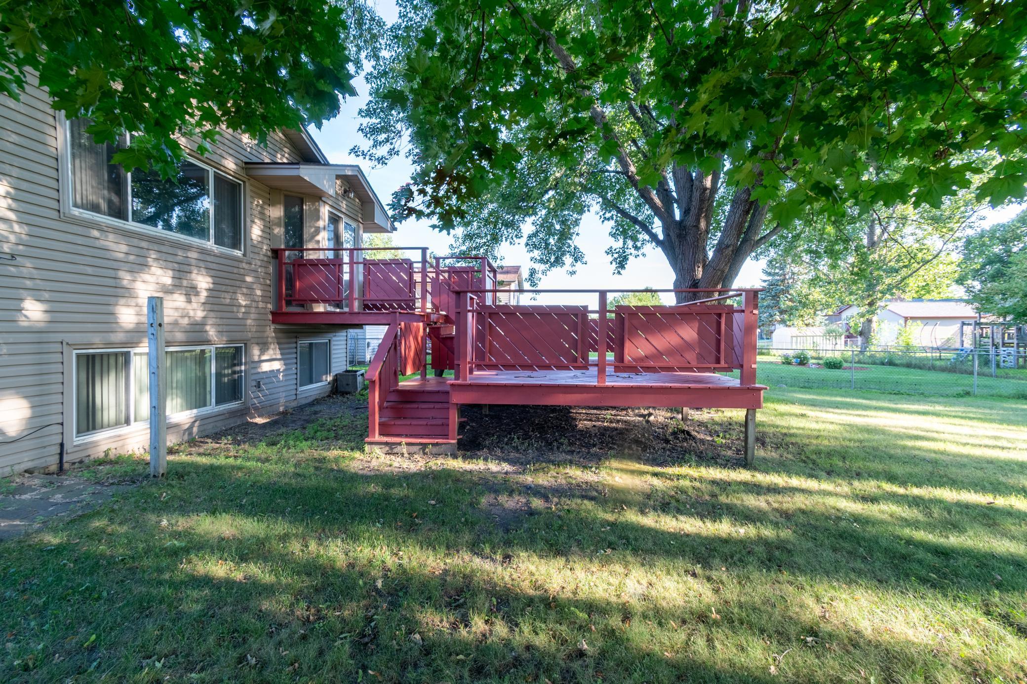 7733 Kentucky Avenue N Property Photo 14