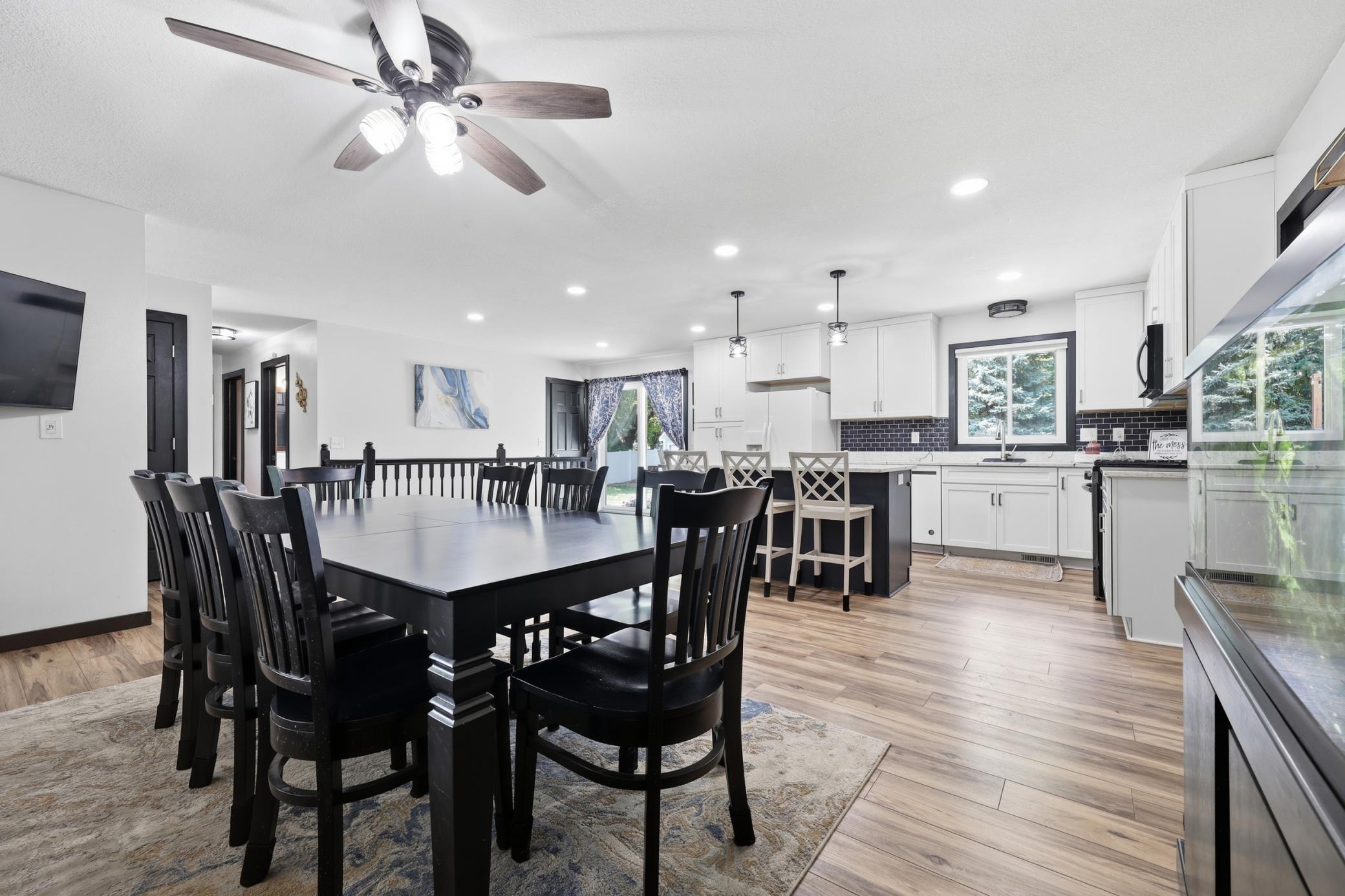 636 Shady Creek Circle Property Photo 4