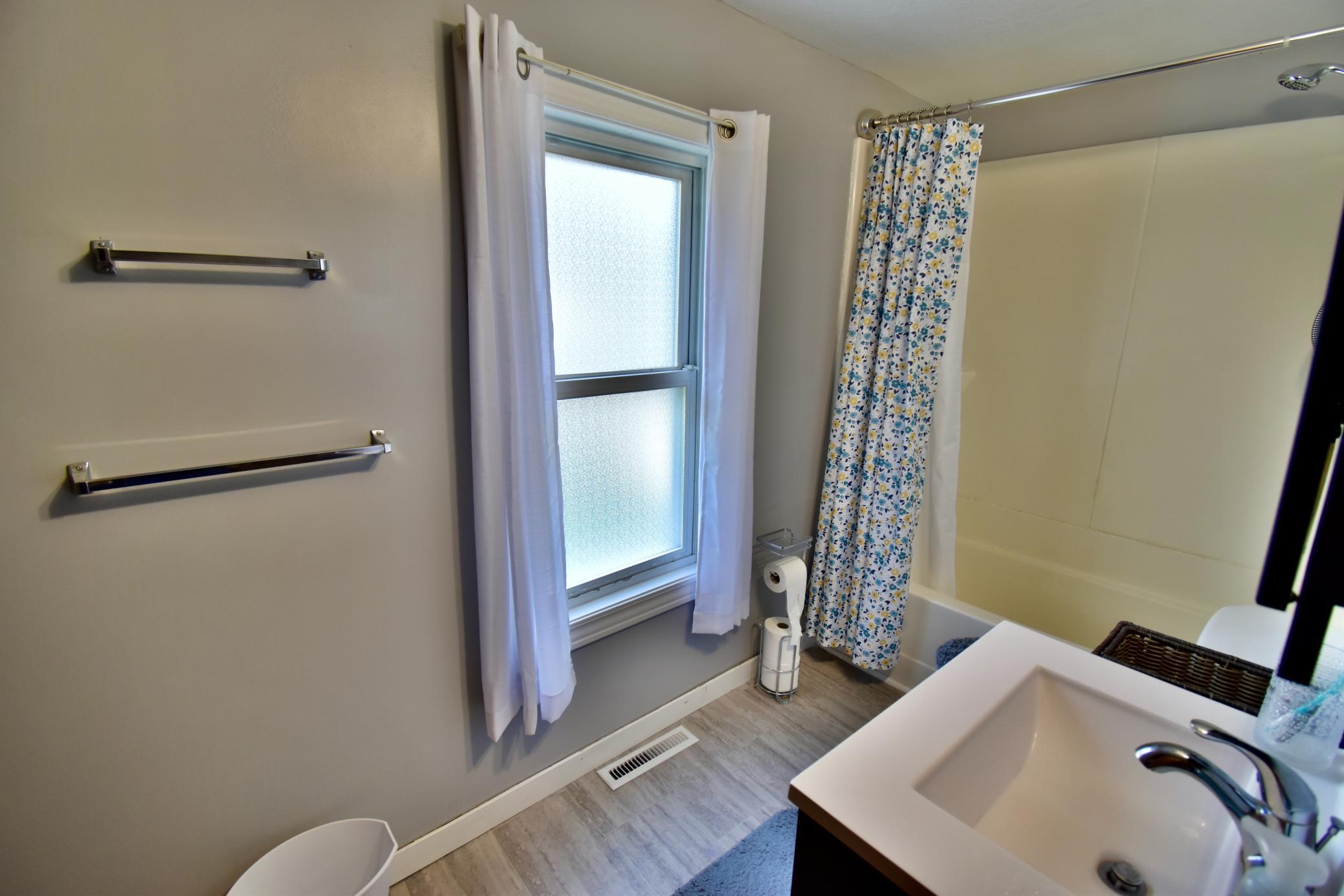 466 Bluff Street Ne Property Photo 9
