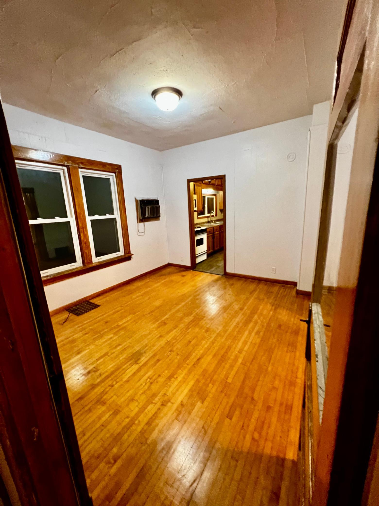 301 19th Avenue N Property Photo 5