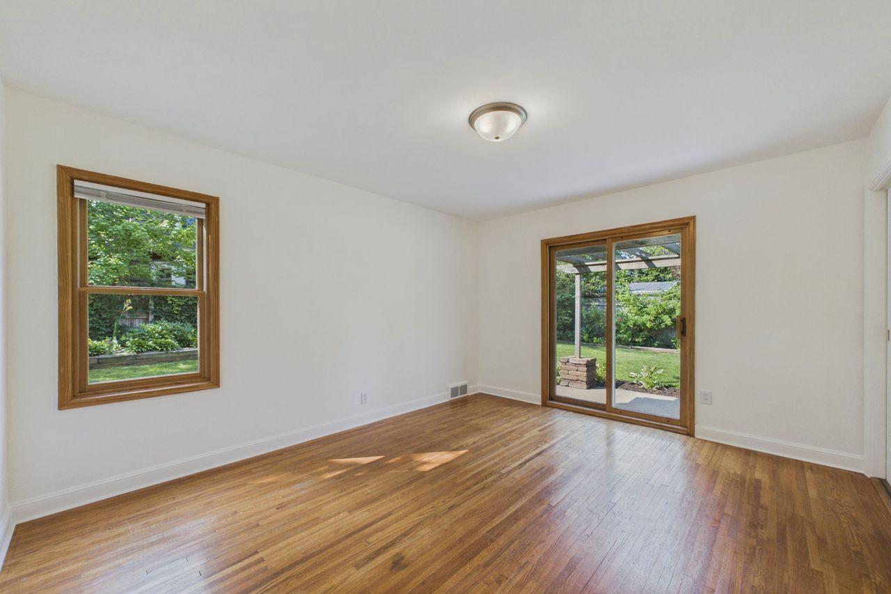 542 3rd Avenue Property Photo 13