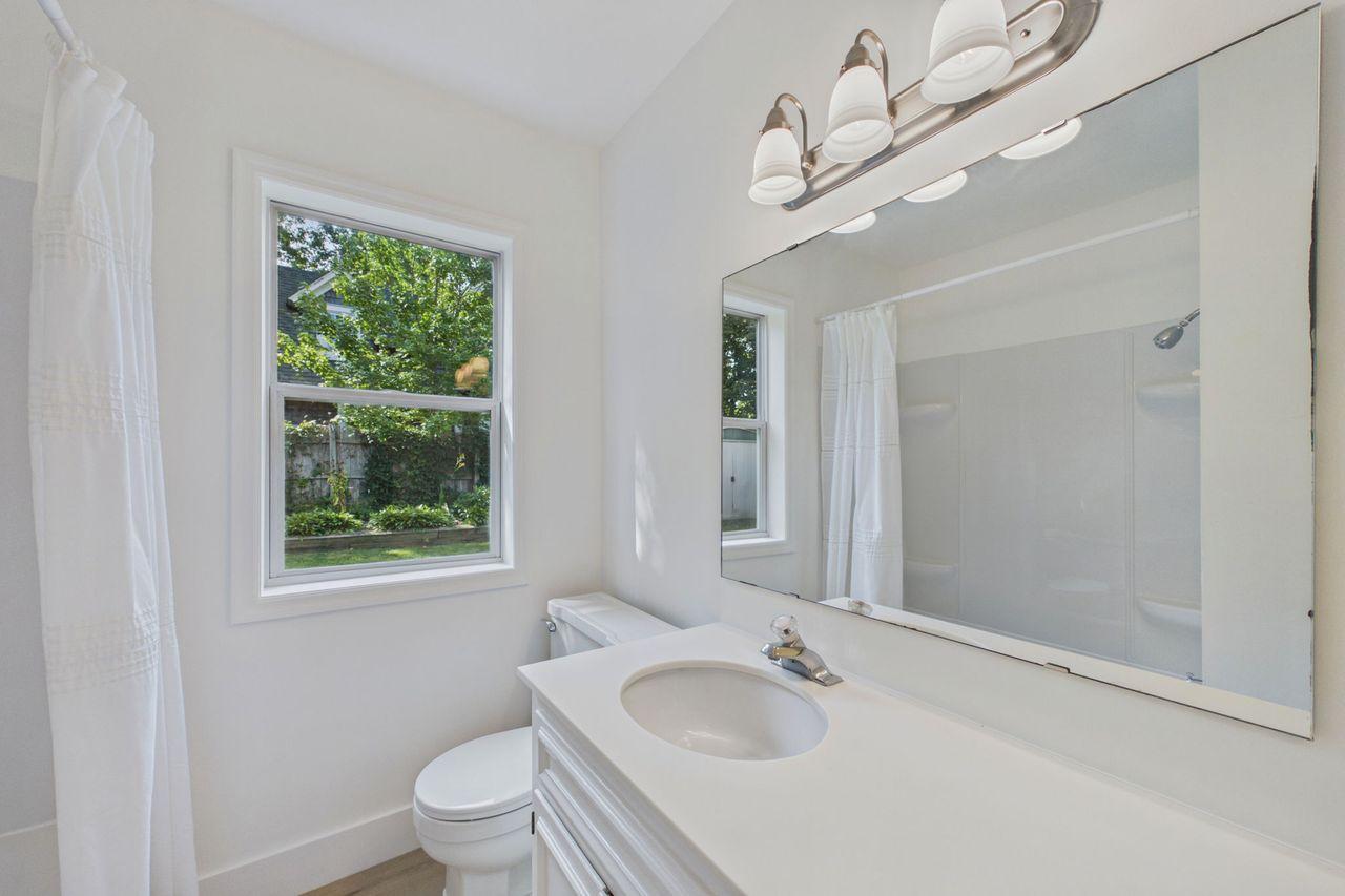 542 3rd Avenue Property Photo 14
