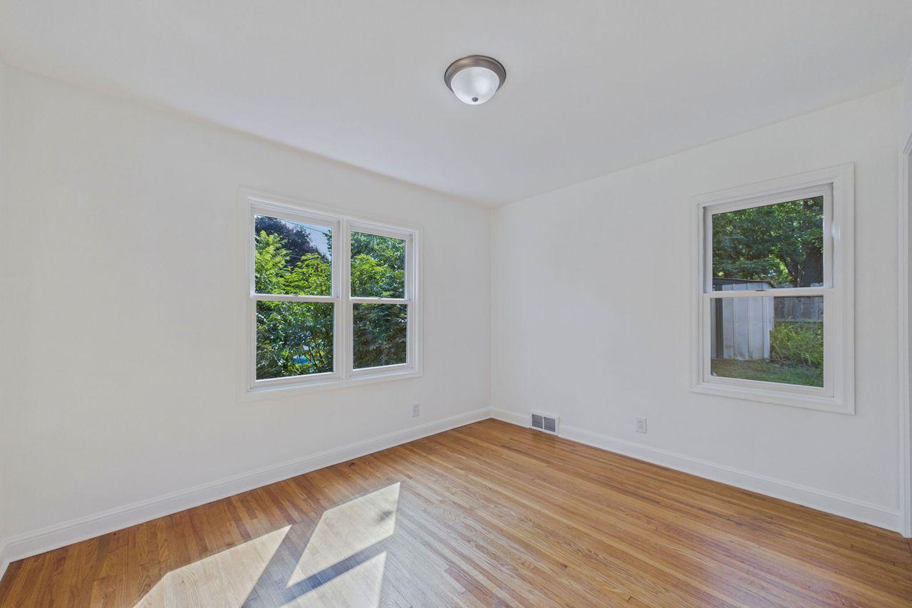 542 3rd Avenue Property Photo 17