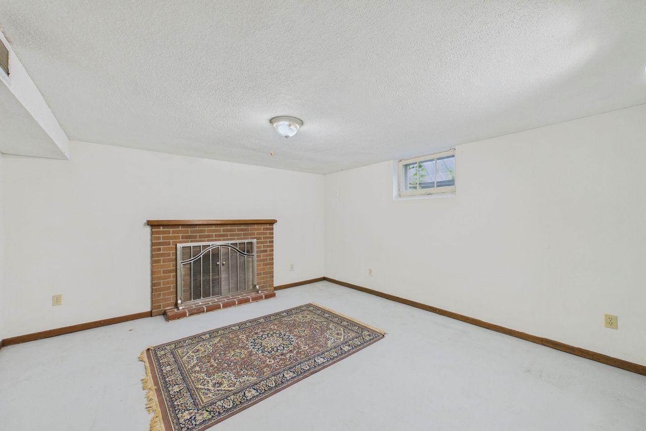 542 3rd Avenue Property Photo 19