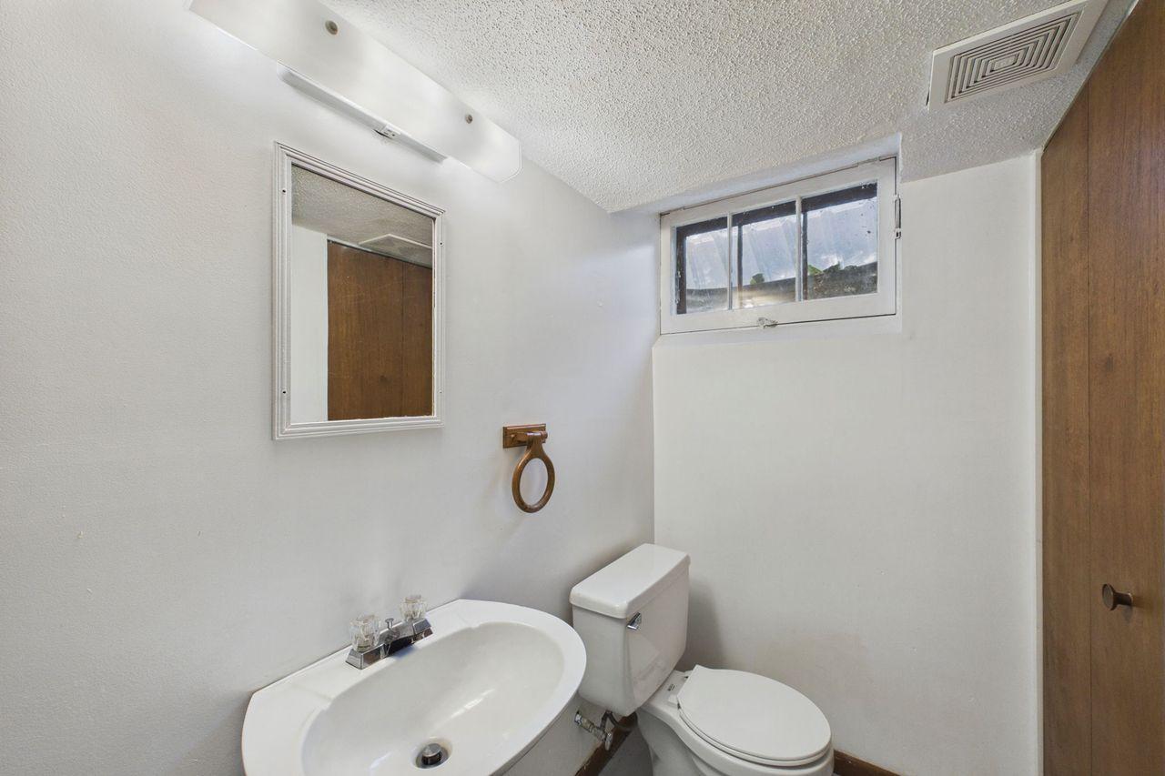 542 3rd Avenue Property Photo 20