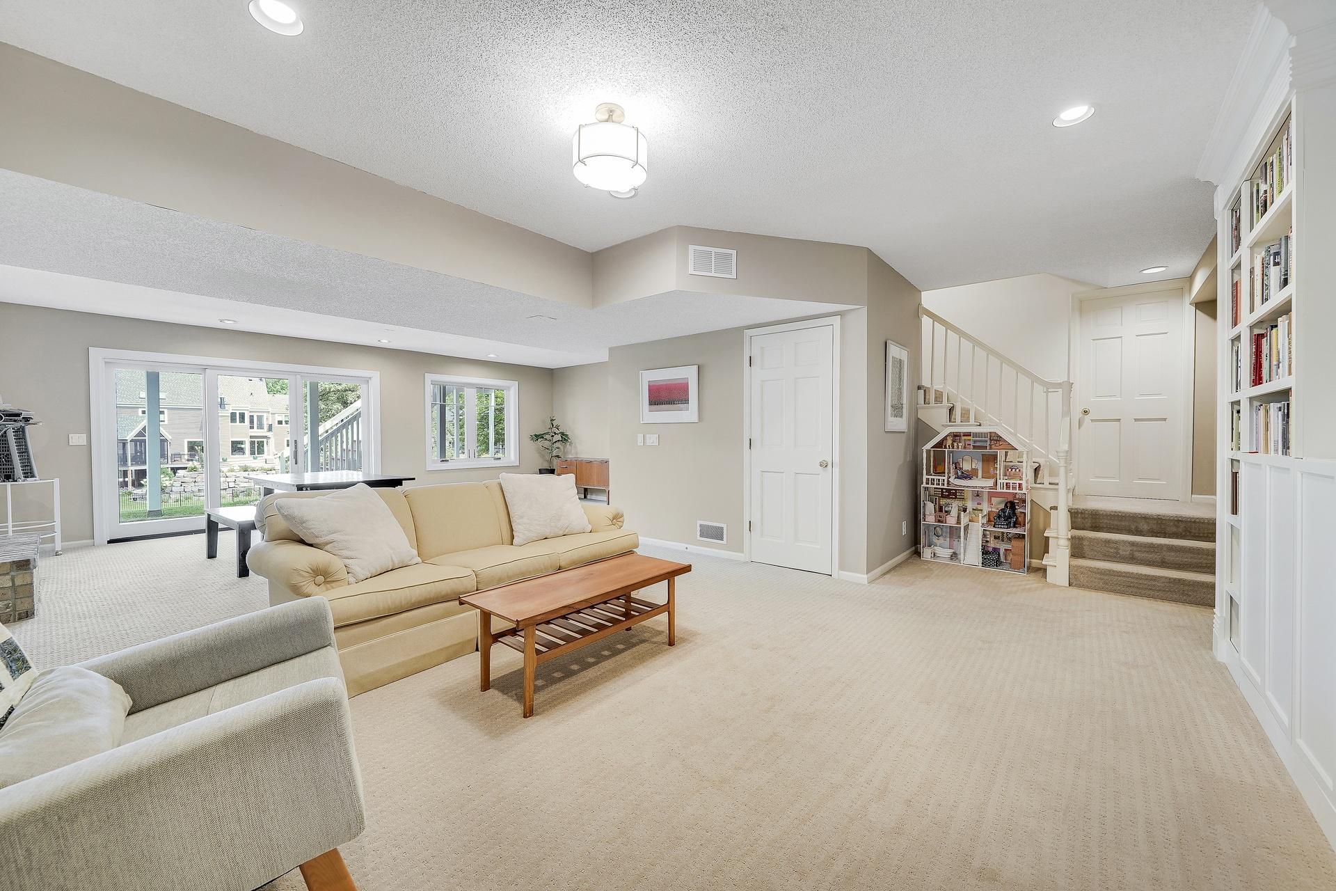 15810 Nursery Drive Property Photo 22