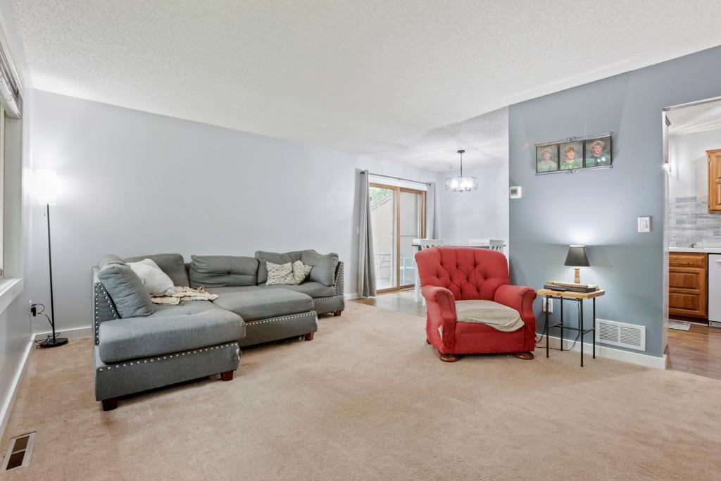 5536 Aldrich Drive N Property Photo 10