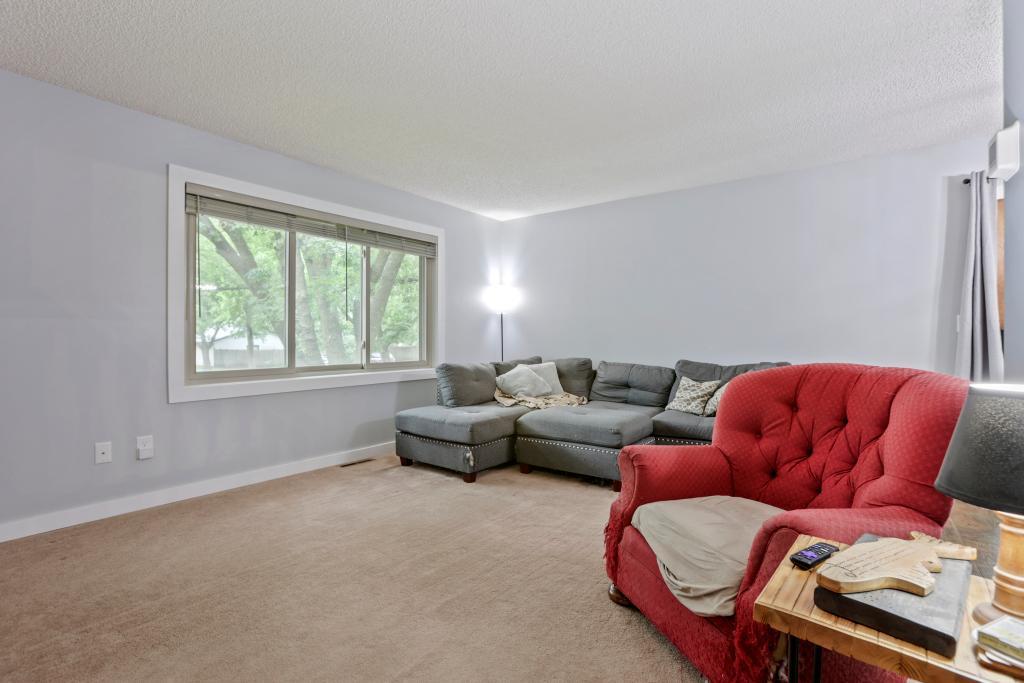 5536 Aldrich Drive N Property Photo 11