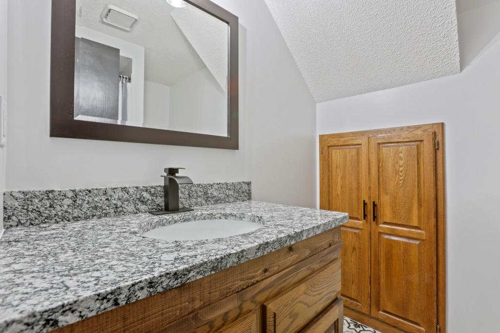 5536 Aldrich Drive N Property Photo 24