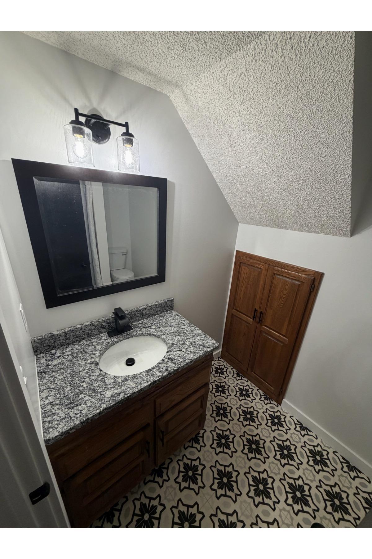5536 Aldrich Drive N Property Photo 25