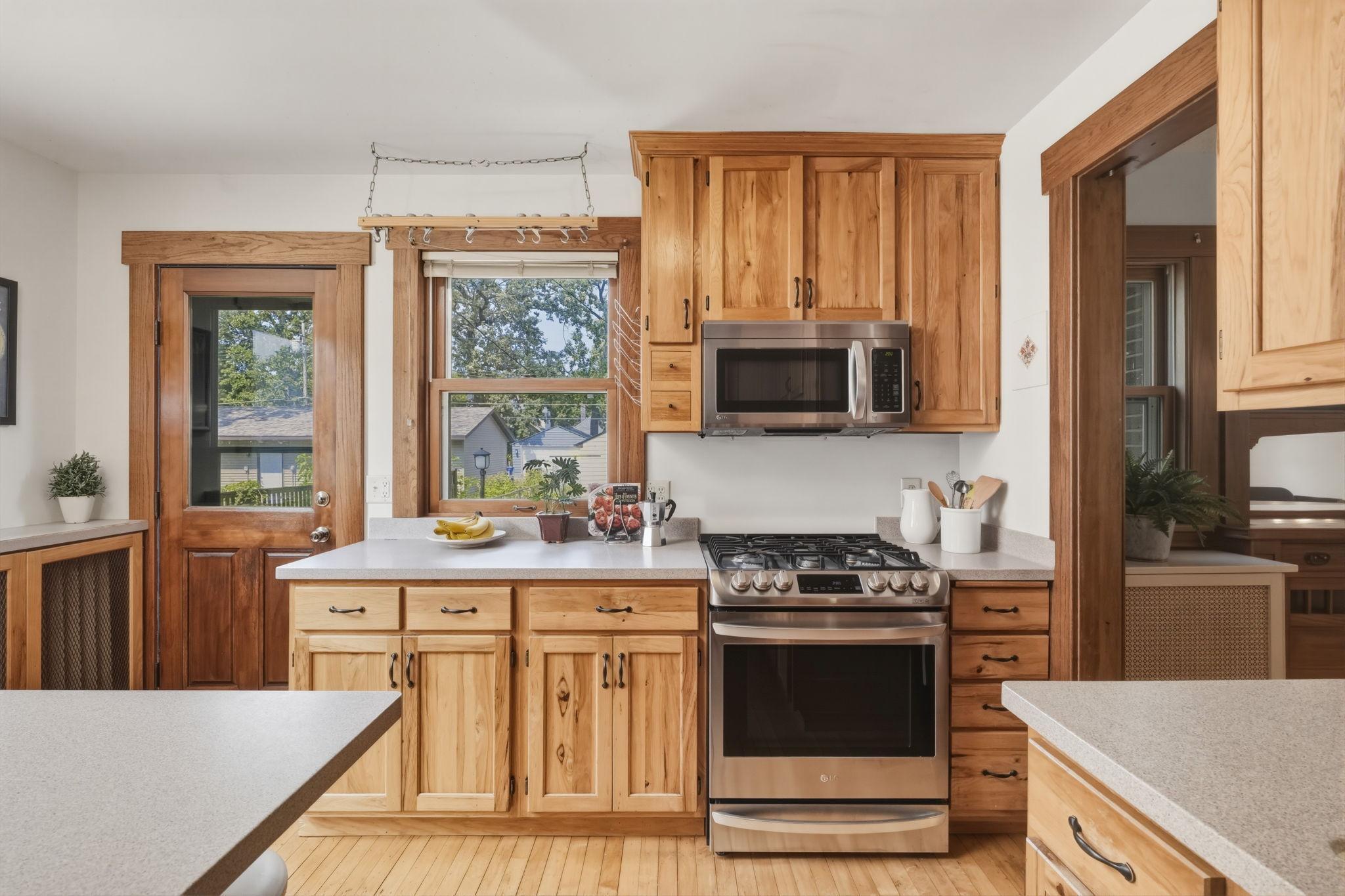 2133 Goodrich Avenue Property Photo 4