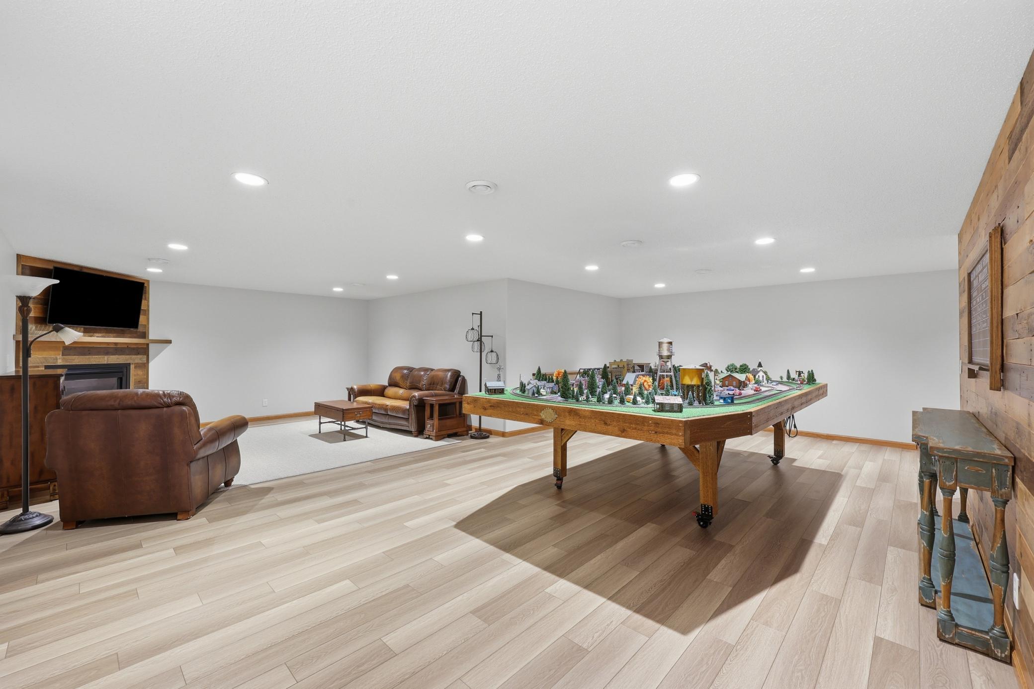 2040 Ruxton Court Property Photo 29