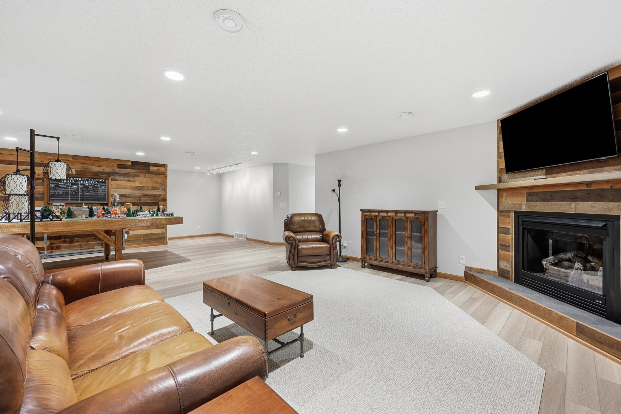 2040 Ruxton Court Property Photo 31