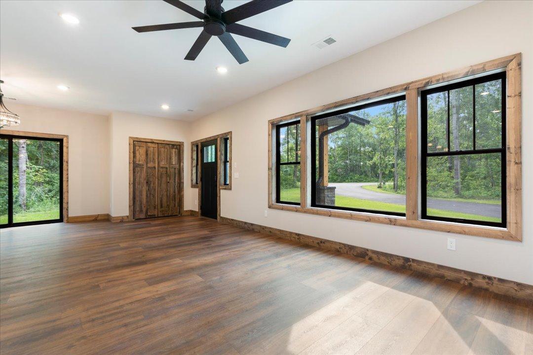 7592 White Overlook Drive Property Photo 5