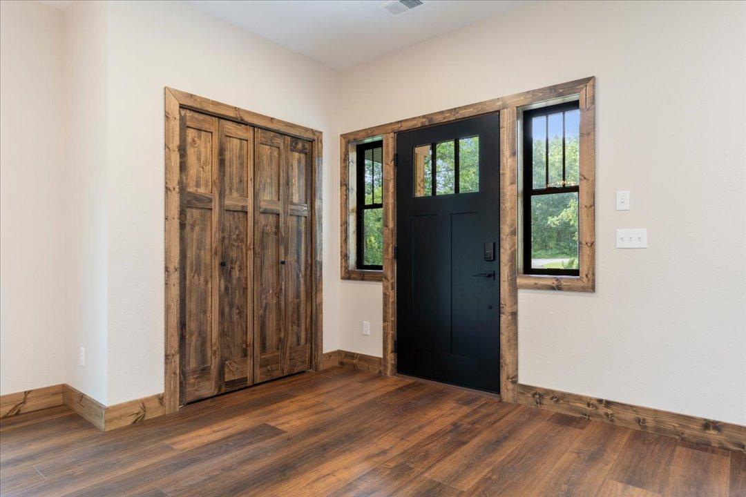 7592 White Overlook Drive Property Photo 6