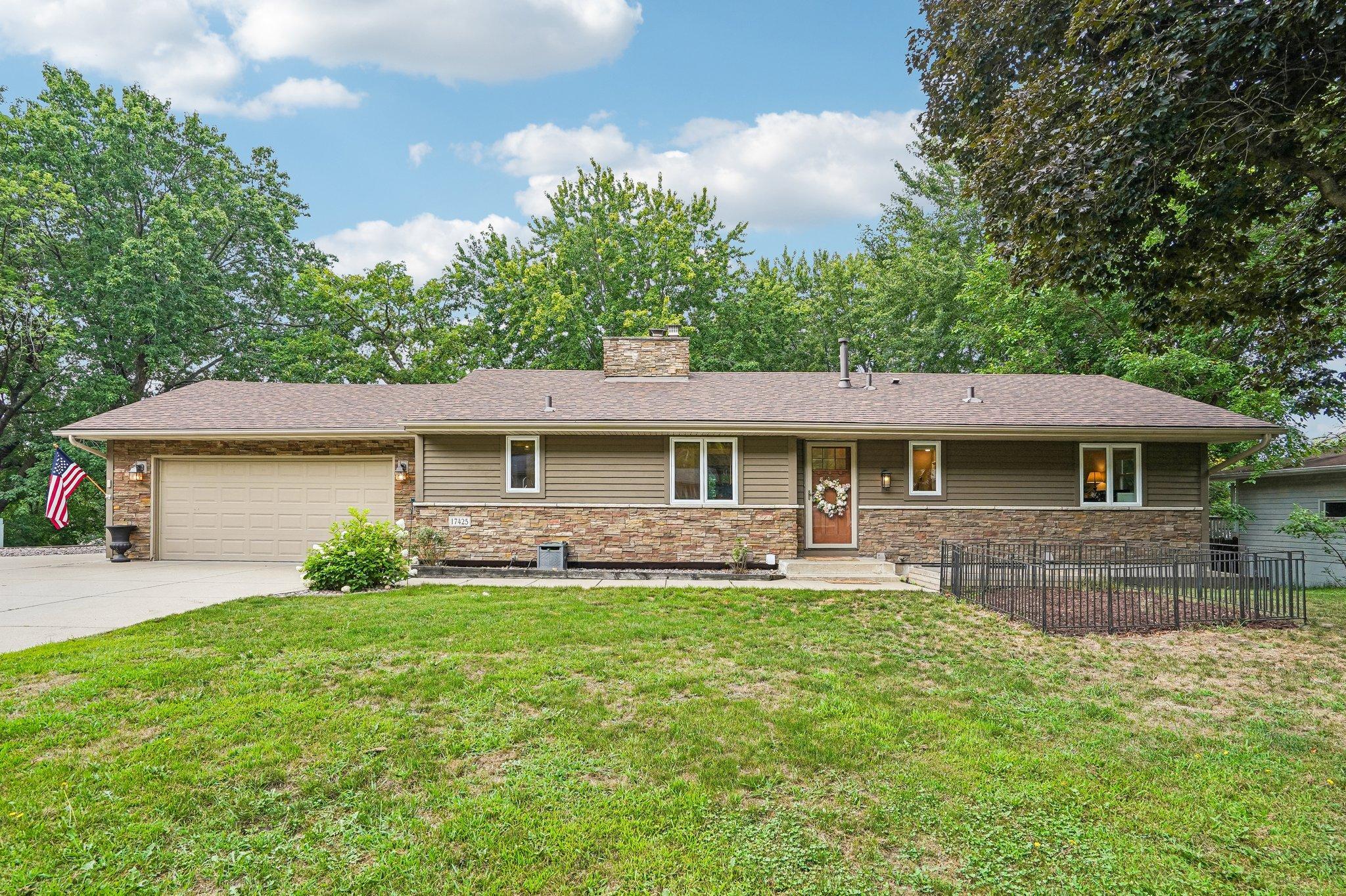 17425 Java Court N Property Photo 1