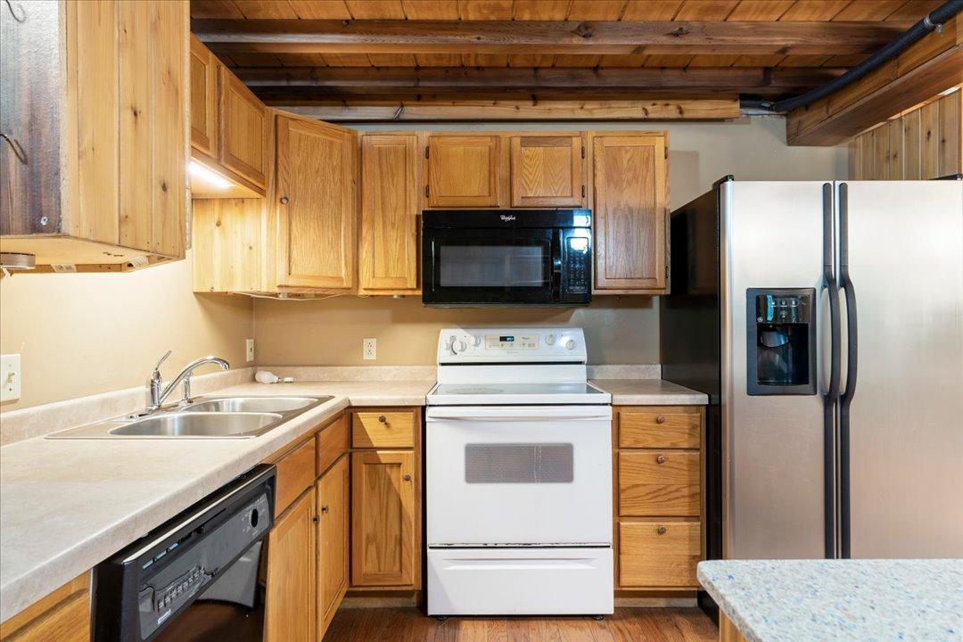5457 Erin Road Property Photo 9