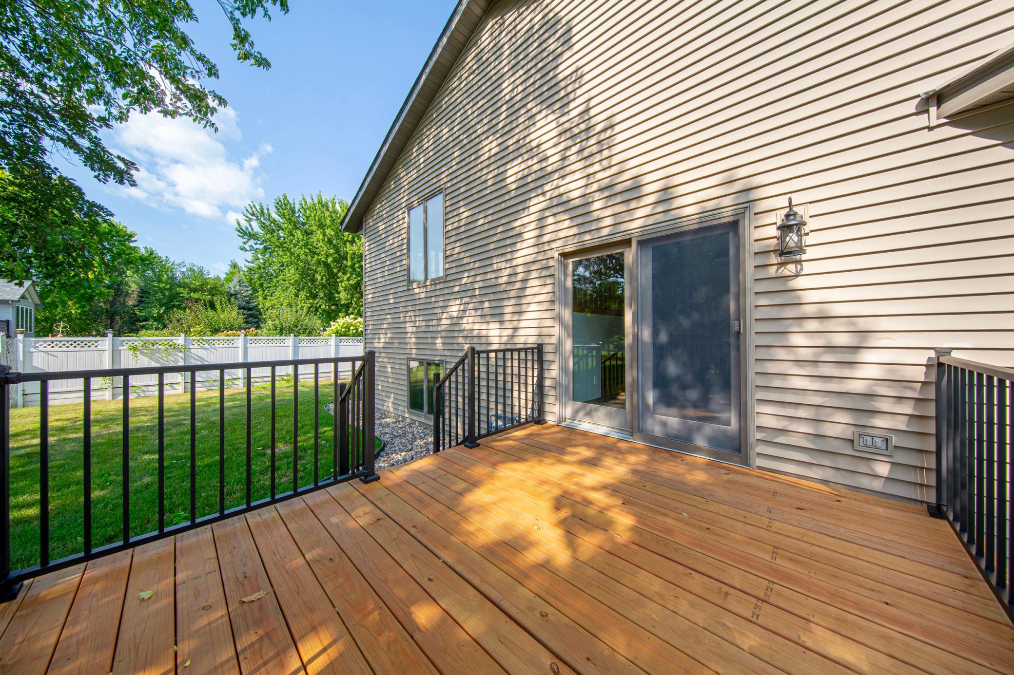 1676 Castle Drive Property Photo 6