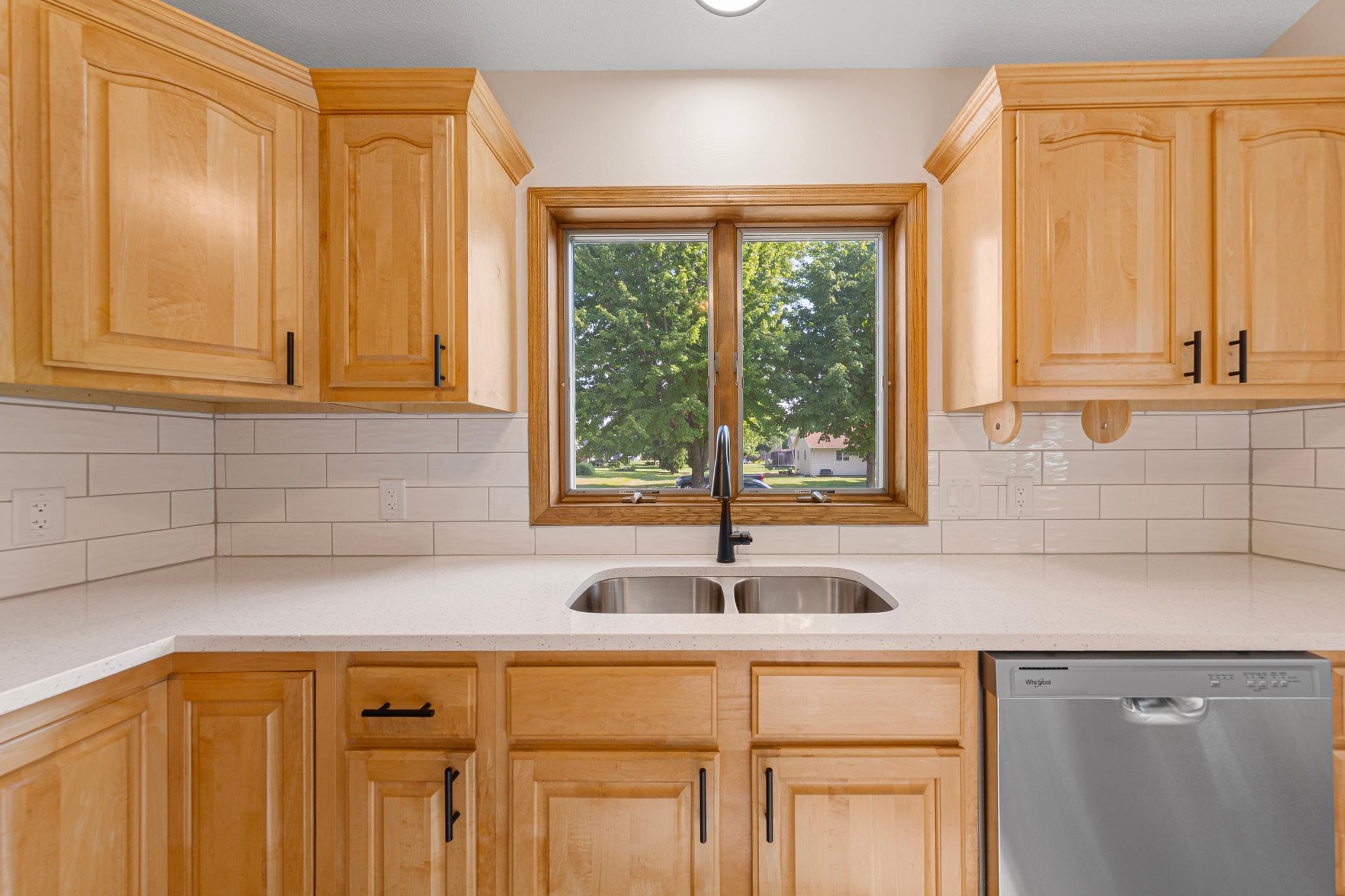 1676 Castle Drive Property Photo 8