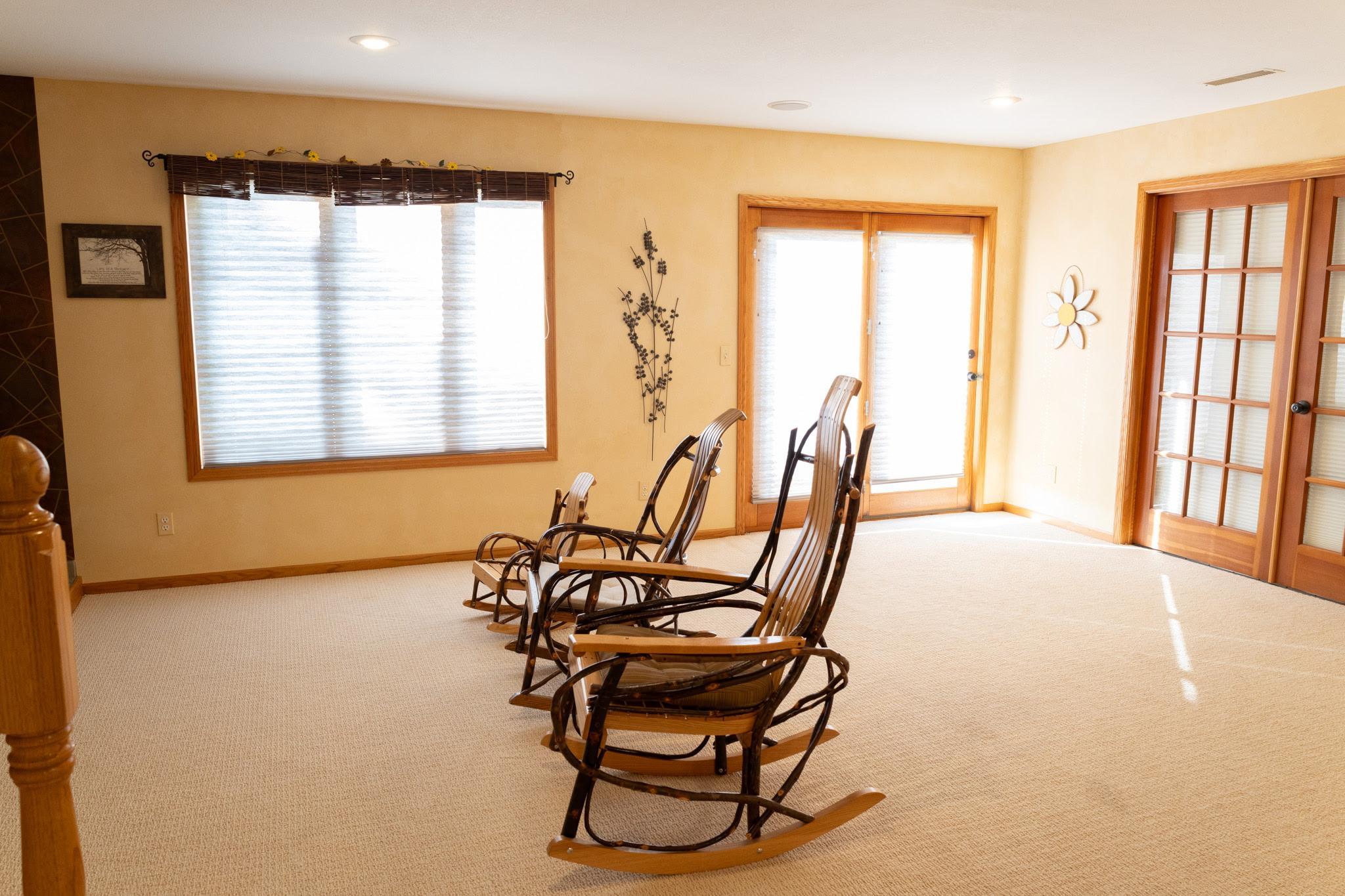 25 Benson Drive S Property Photo 18