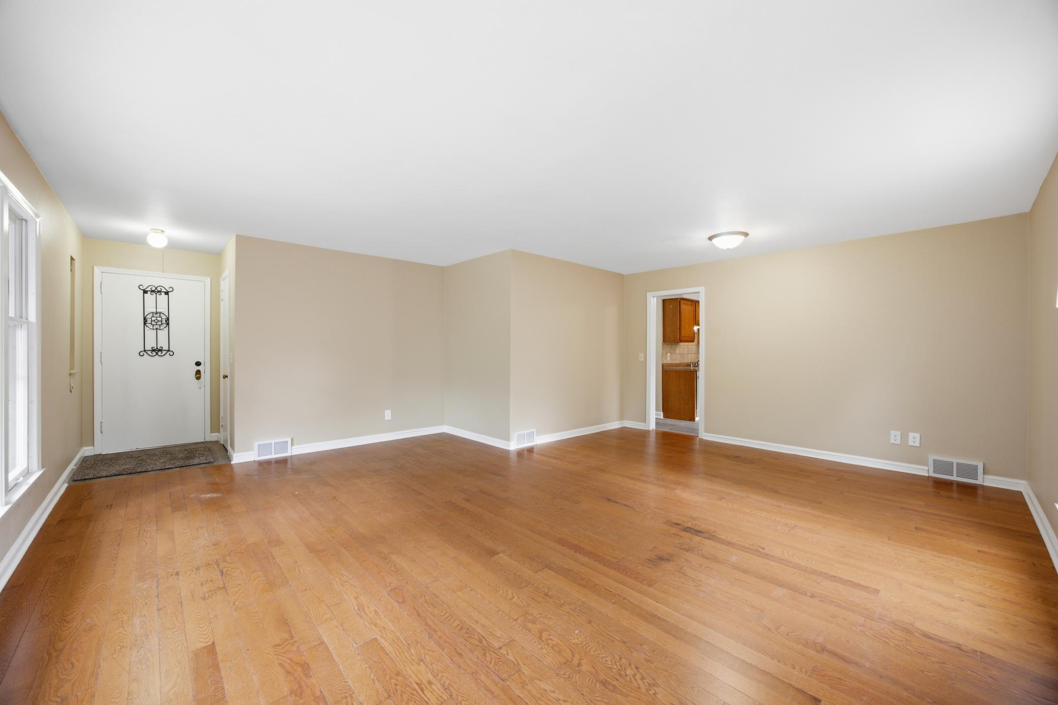 5410 44th Avenue N Property Photo 5