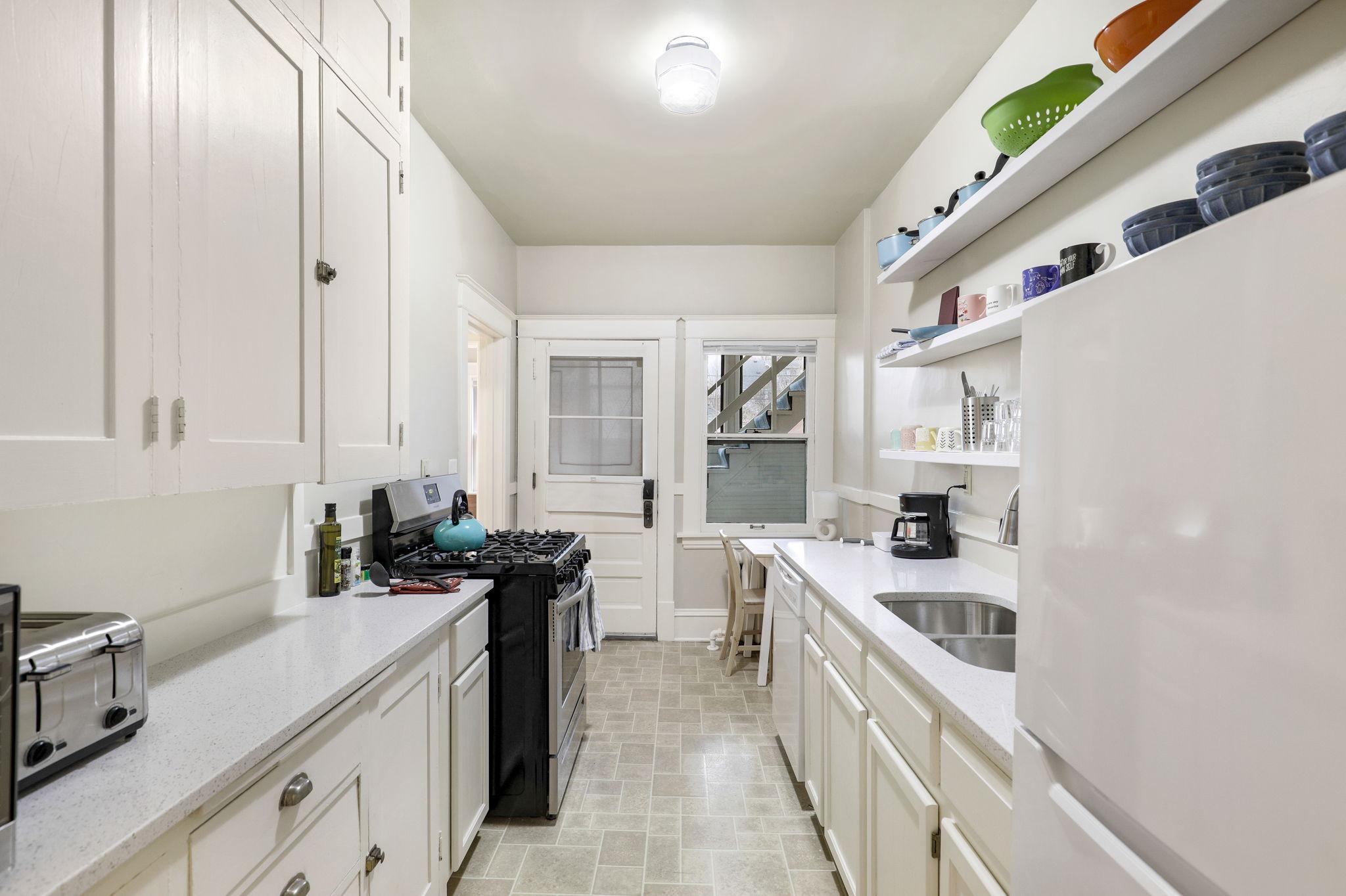 971 Goodrich Avenue Property Photo 20