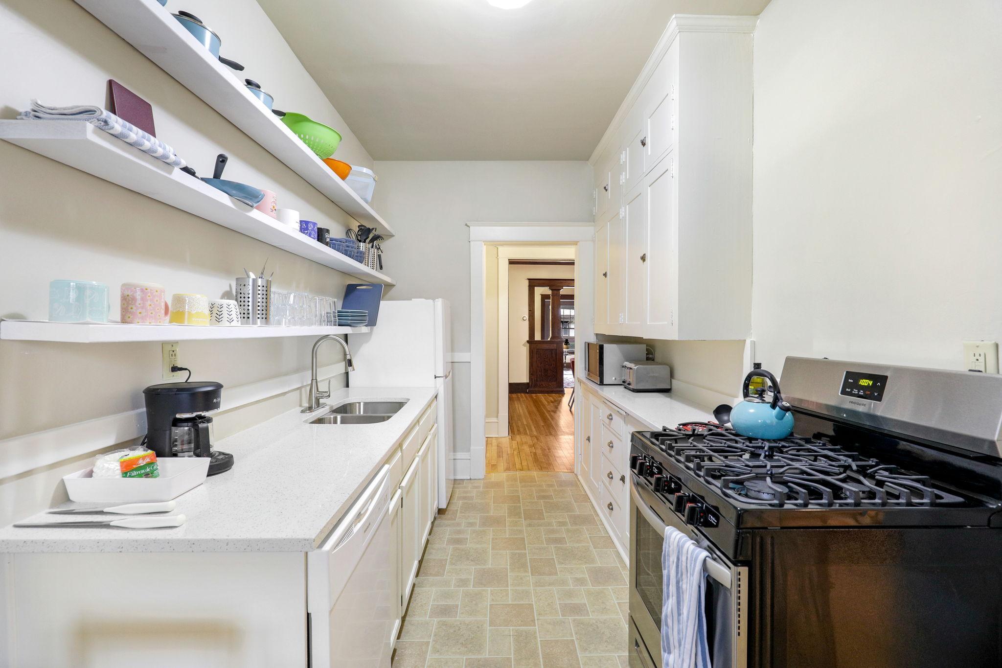 971 Goodrich Avenue Property Photo 21