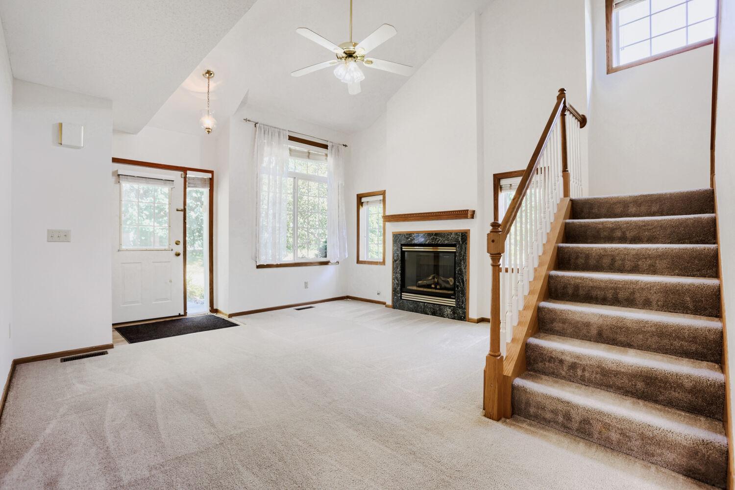 2108 Willow Circle Property Photo 4