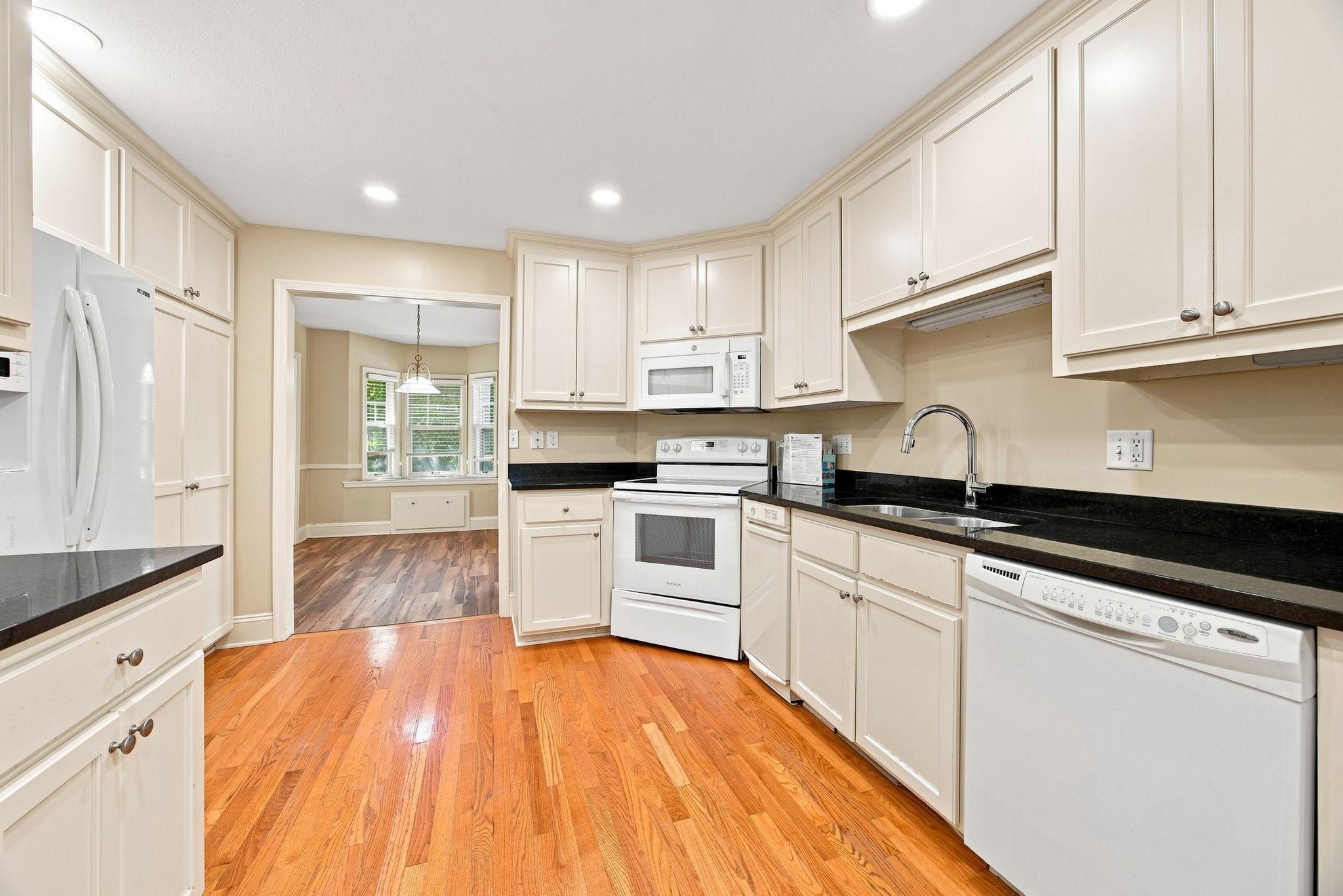3900 W 47th Street Property Photo 8