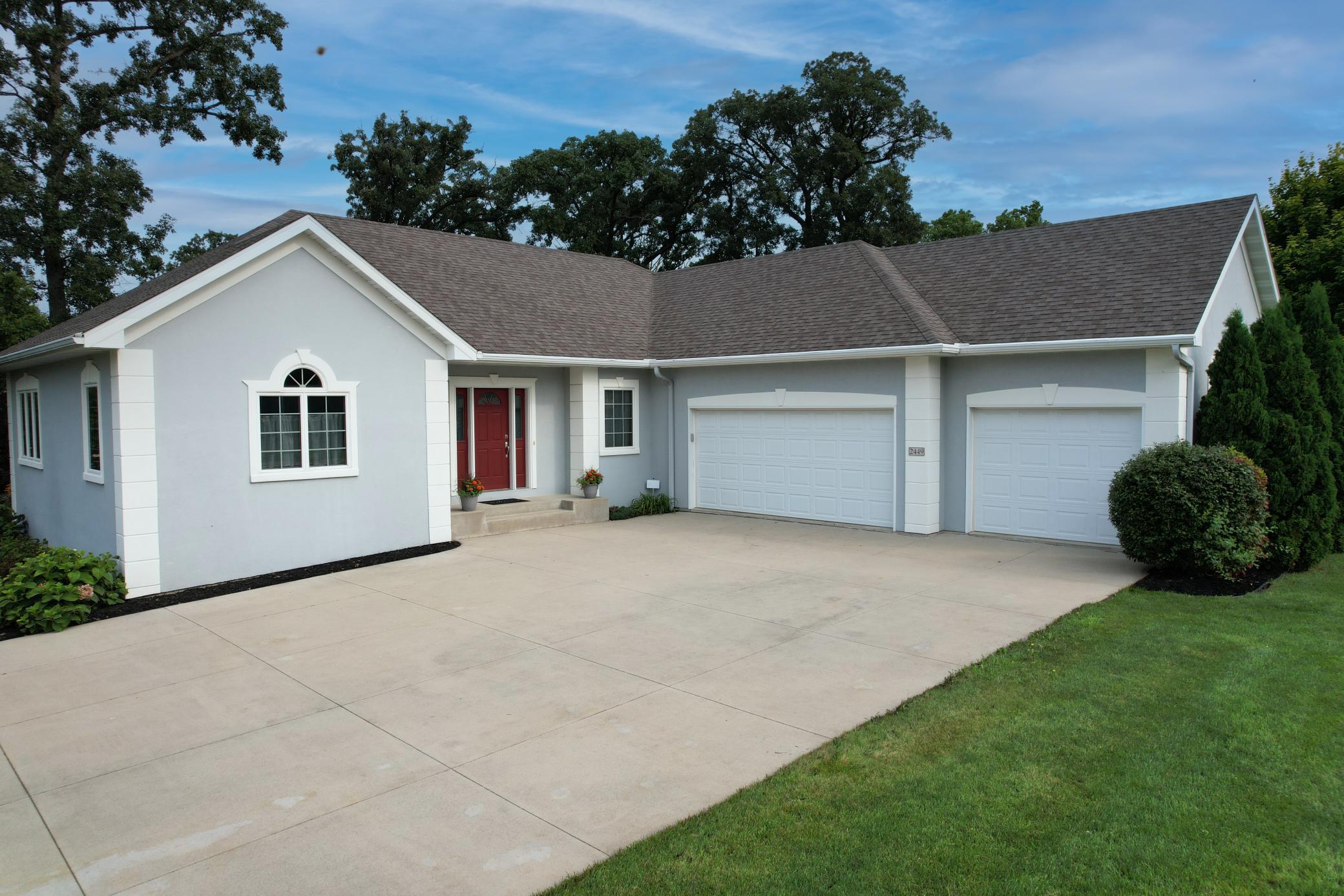 2449 Sand Trap Lane Se Property Photo 1