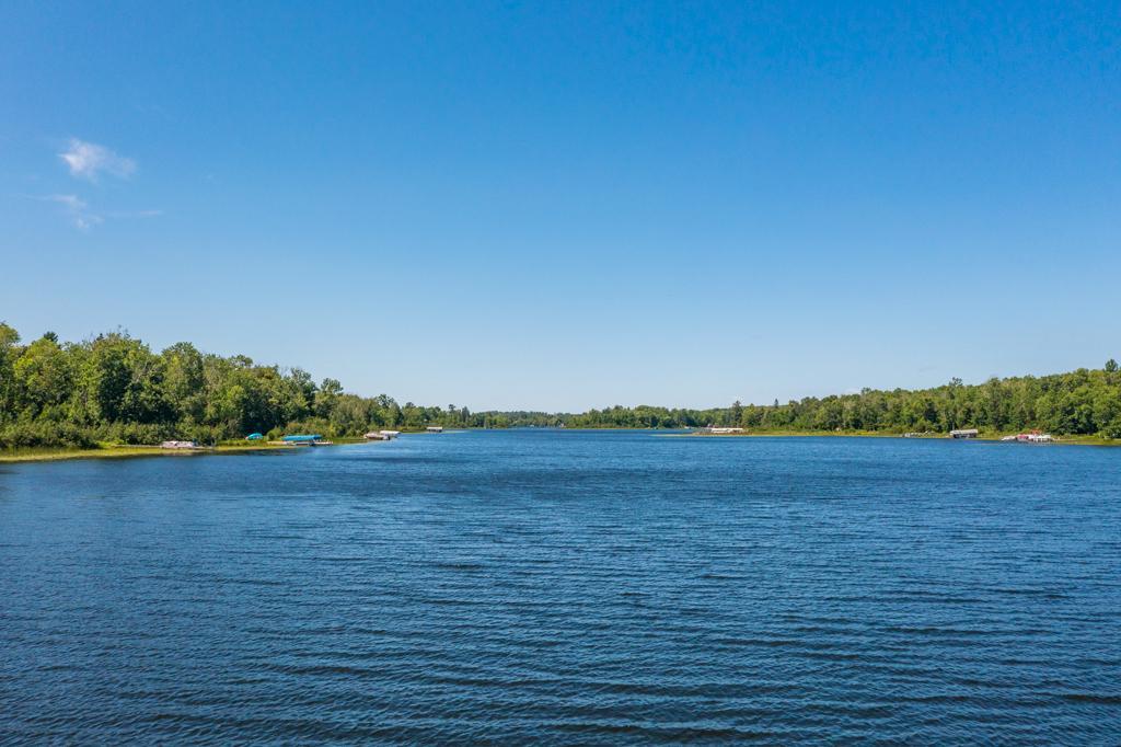 575 S Lake Lawrence Road Ne Property Photo 2