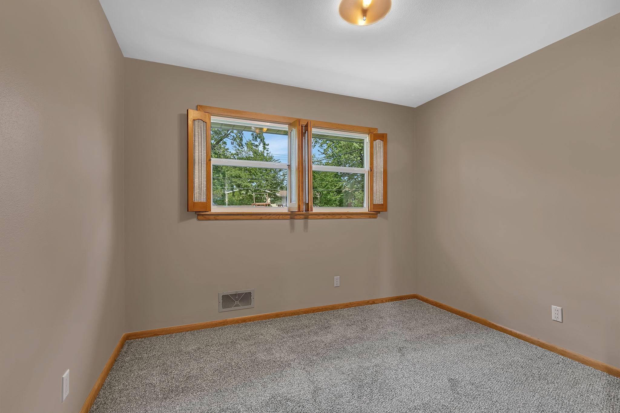 1029 24th Avenue N Property Photo 10