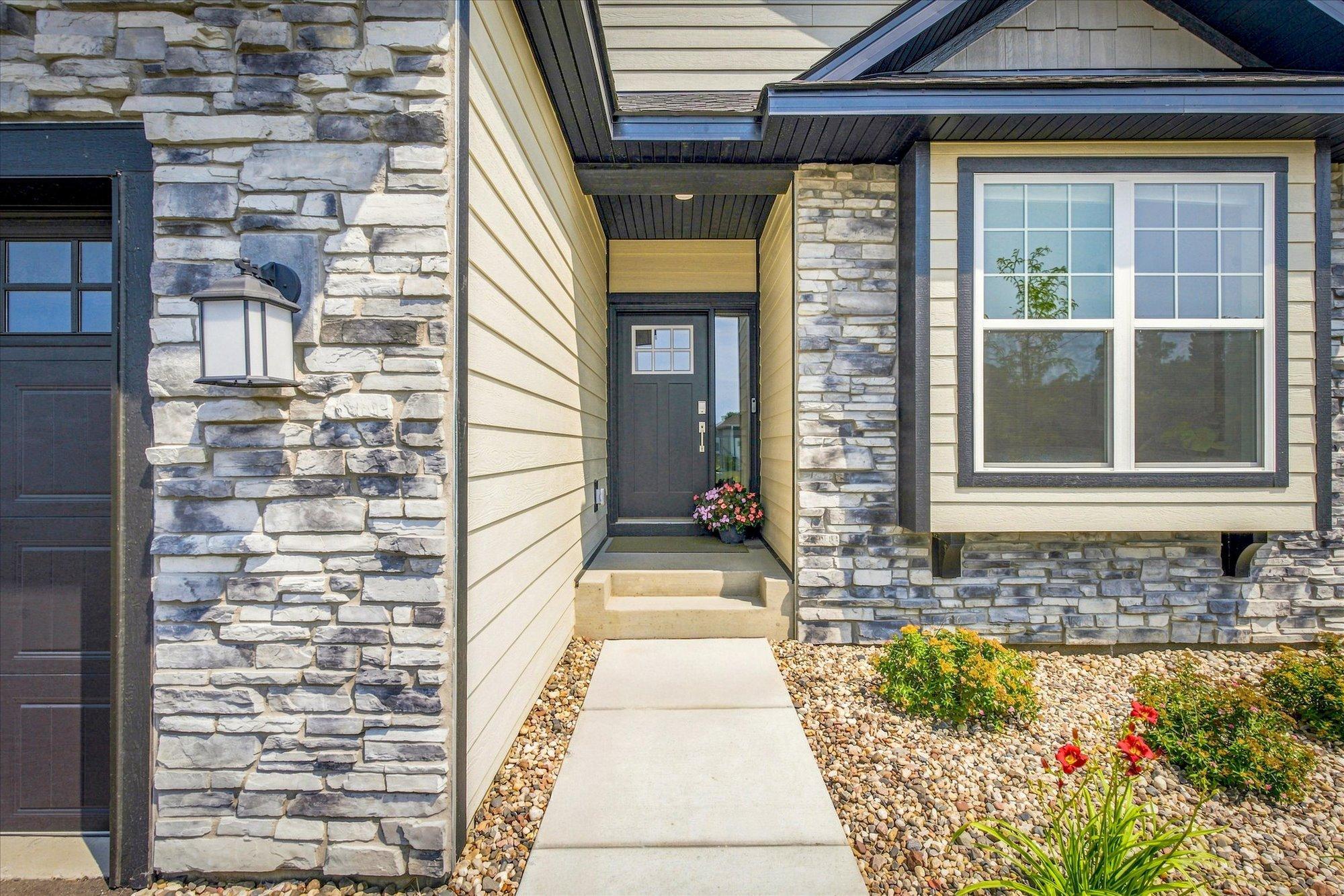 20106 68th Place Property Photo 6
