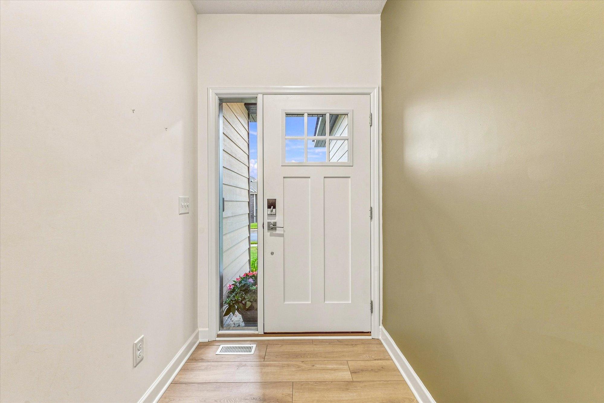 20106 68th Place Property Photo 13