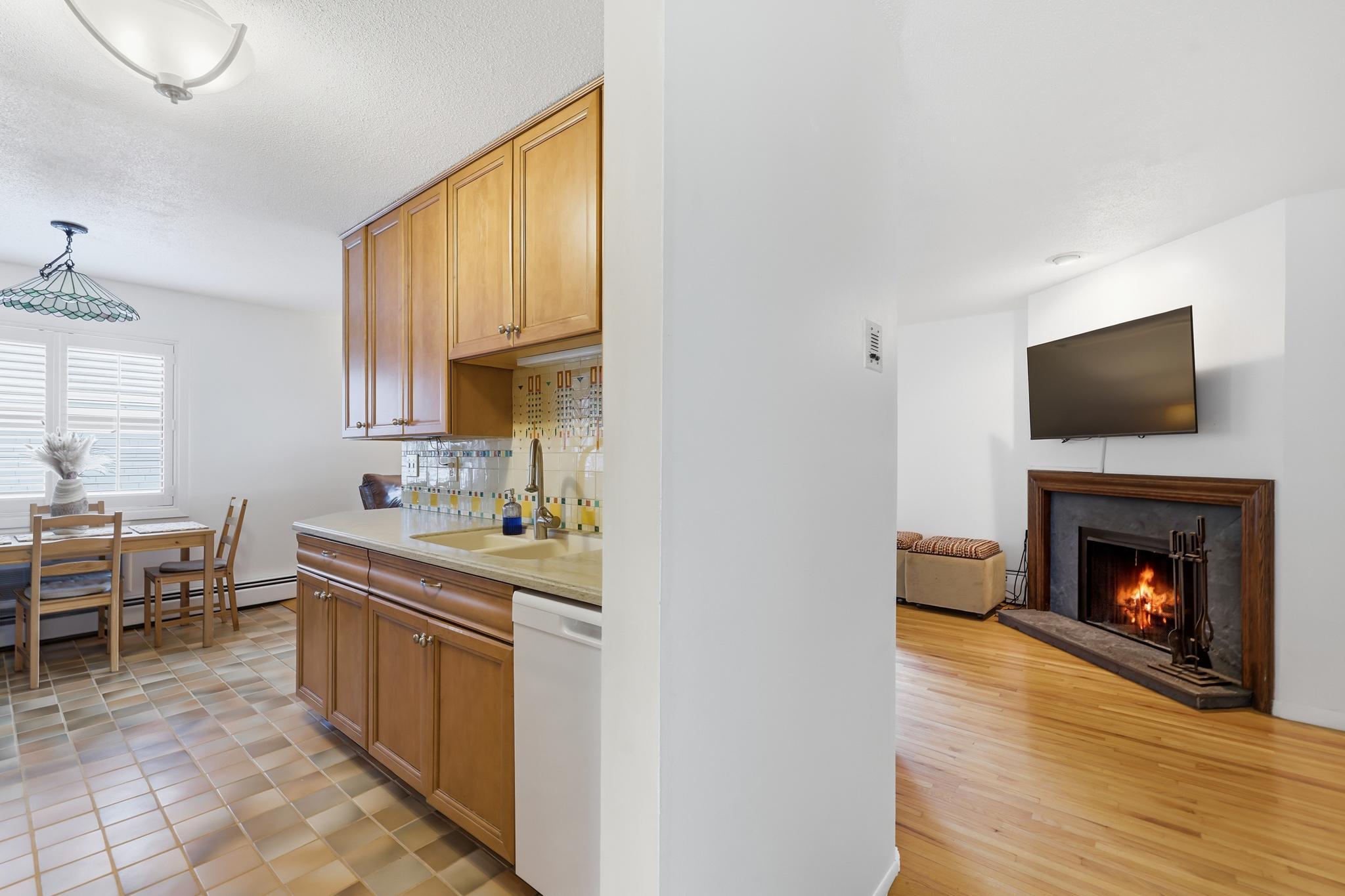 3033 E Bde Maka Ska Parkway 301 Property Photo 10