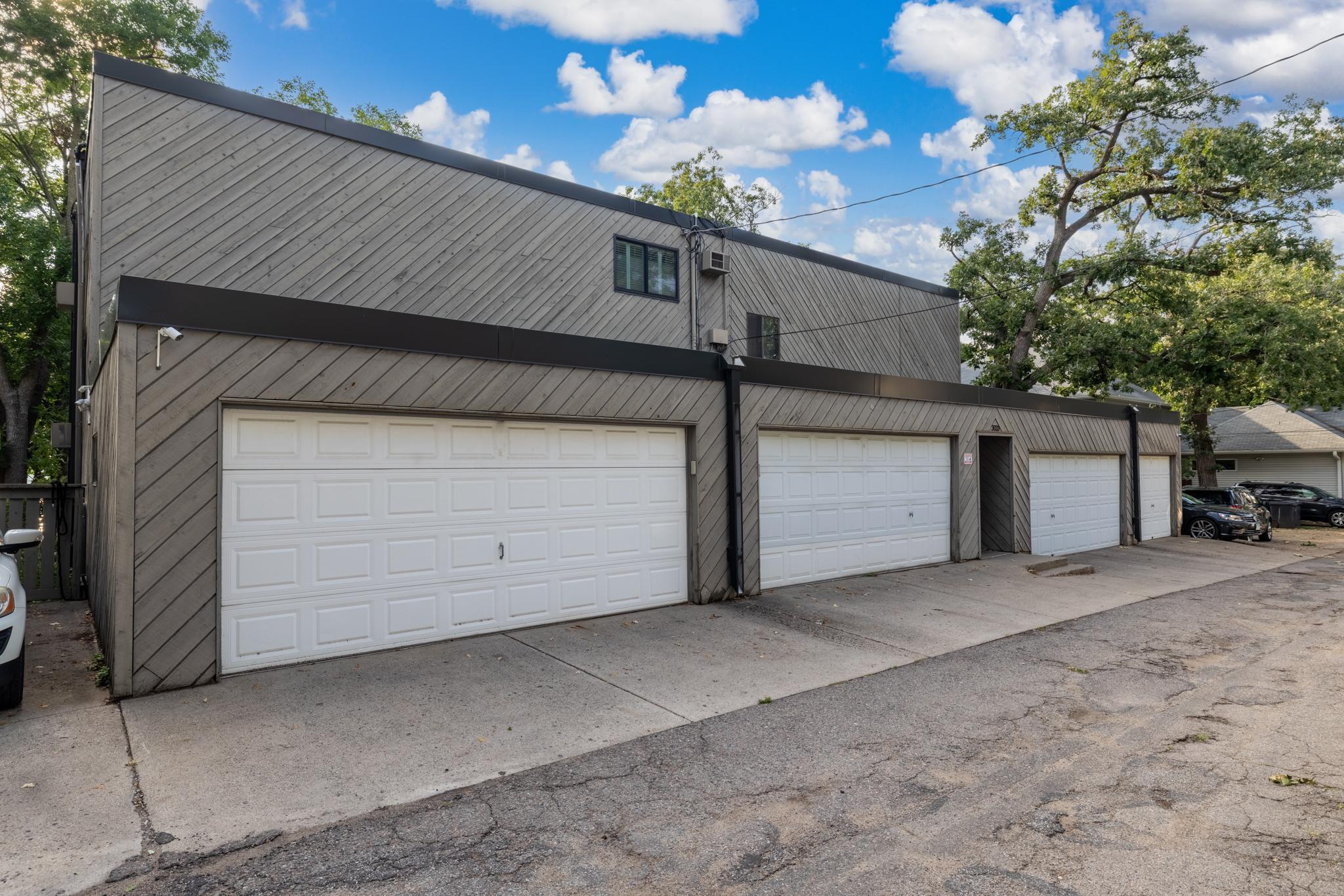 3033 E Bde Maka Ska Parkway 301 Property Photo 24