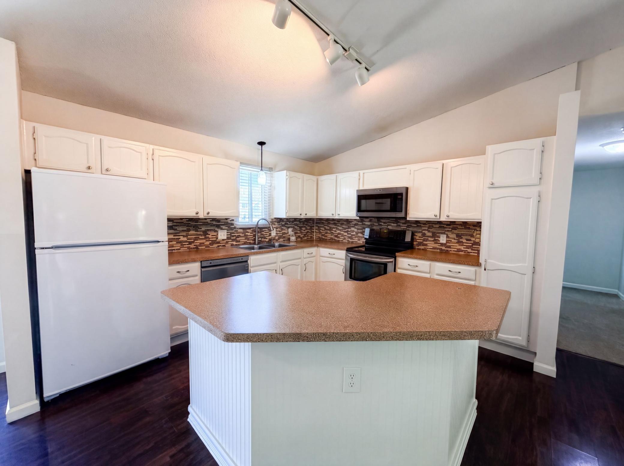13802 Holyoke Path Property Photo 2