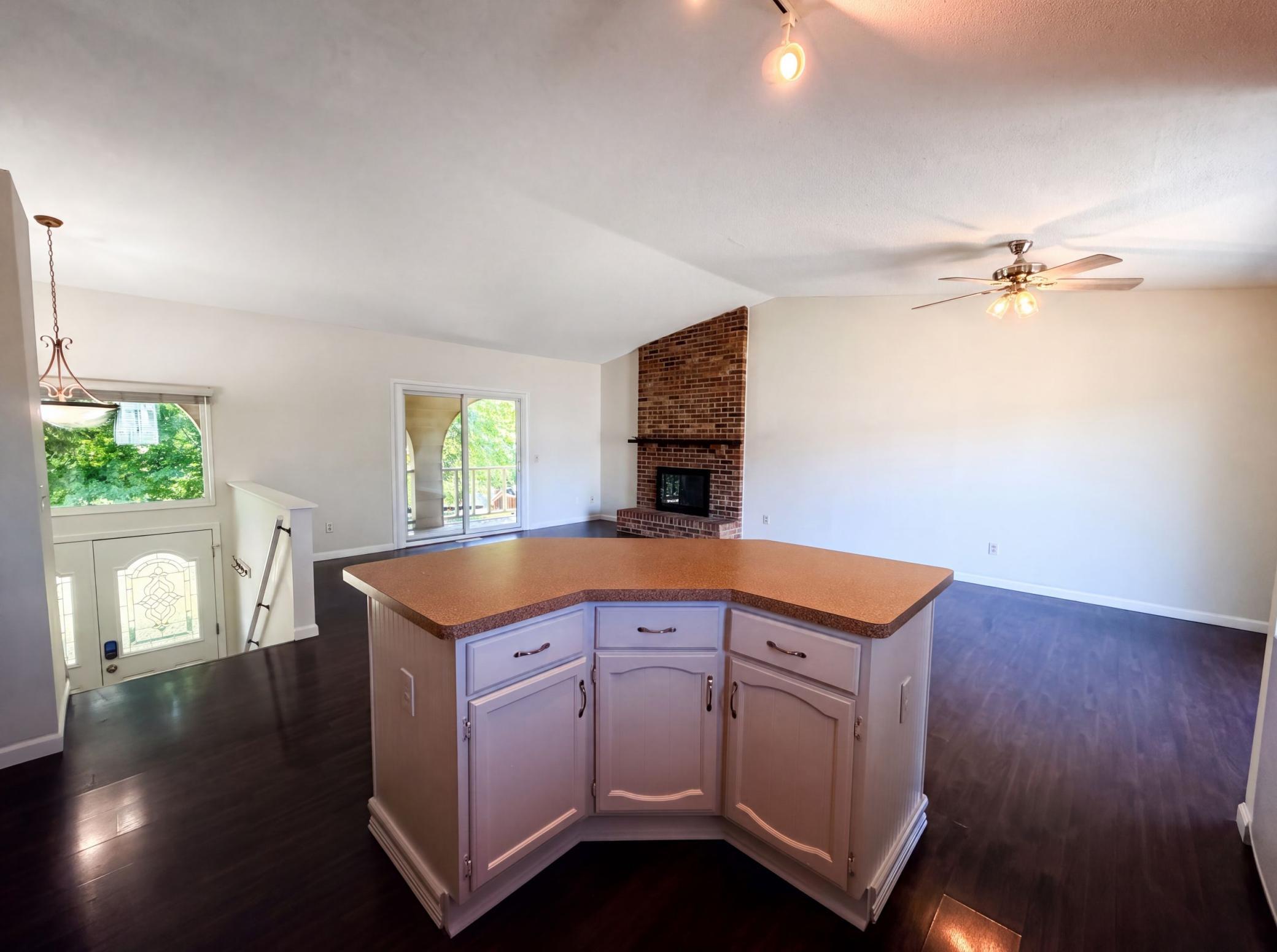 13802 Holyoke Path Property Photo 6