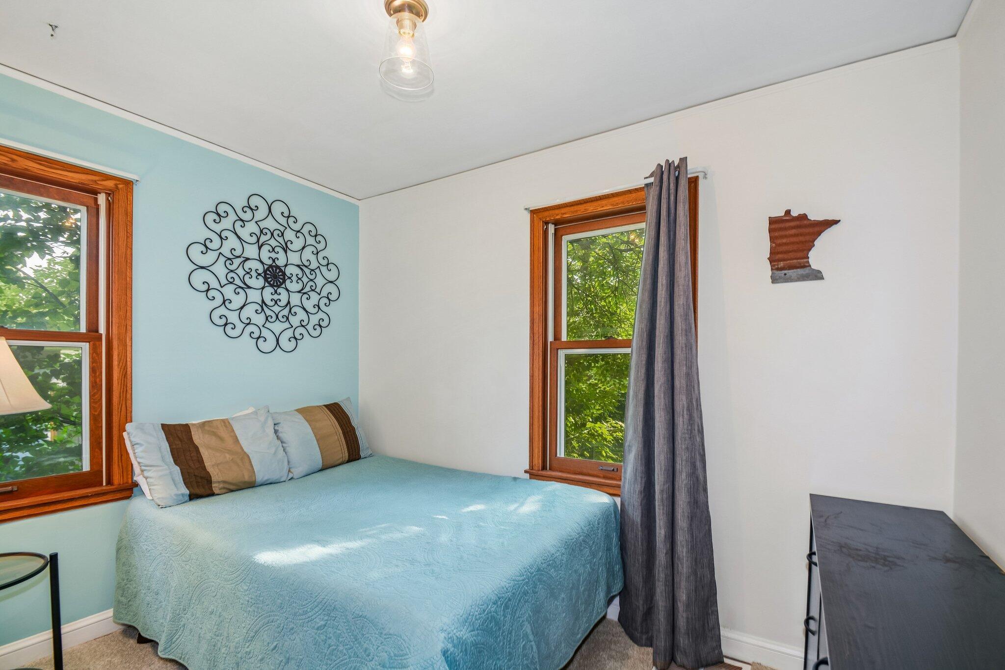6533 Bloomington Avenue Property Photo 8
