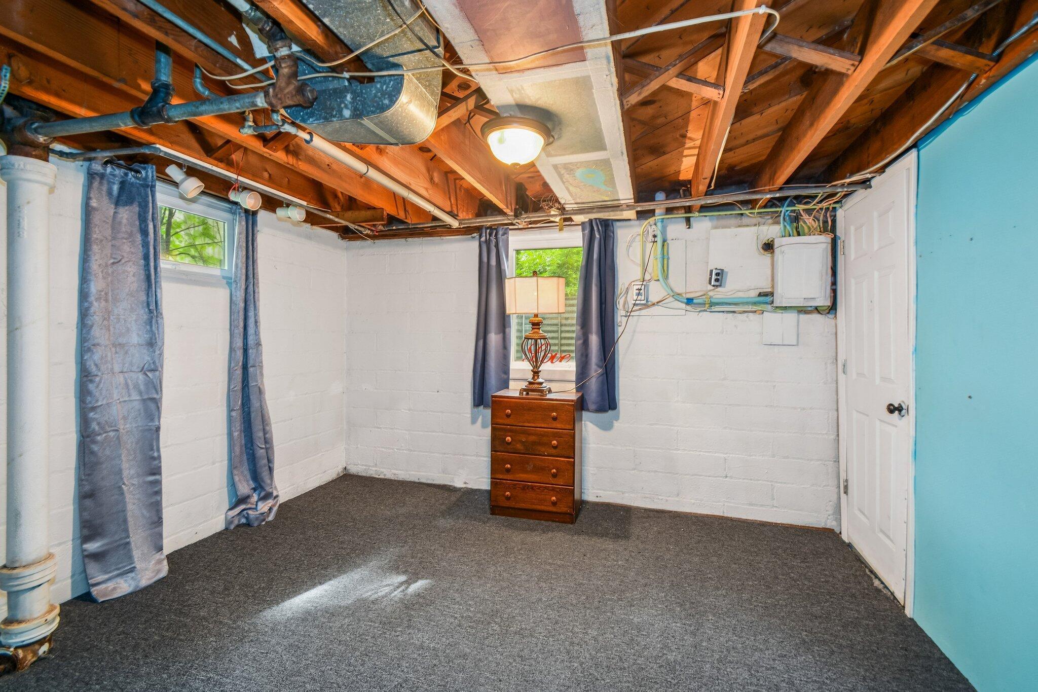 6533 Bloomington Avenue Property Photo 13