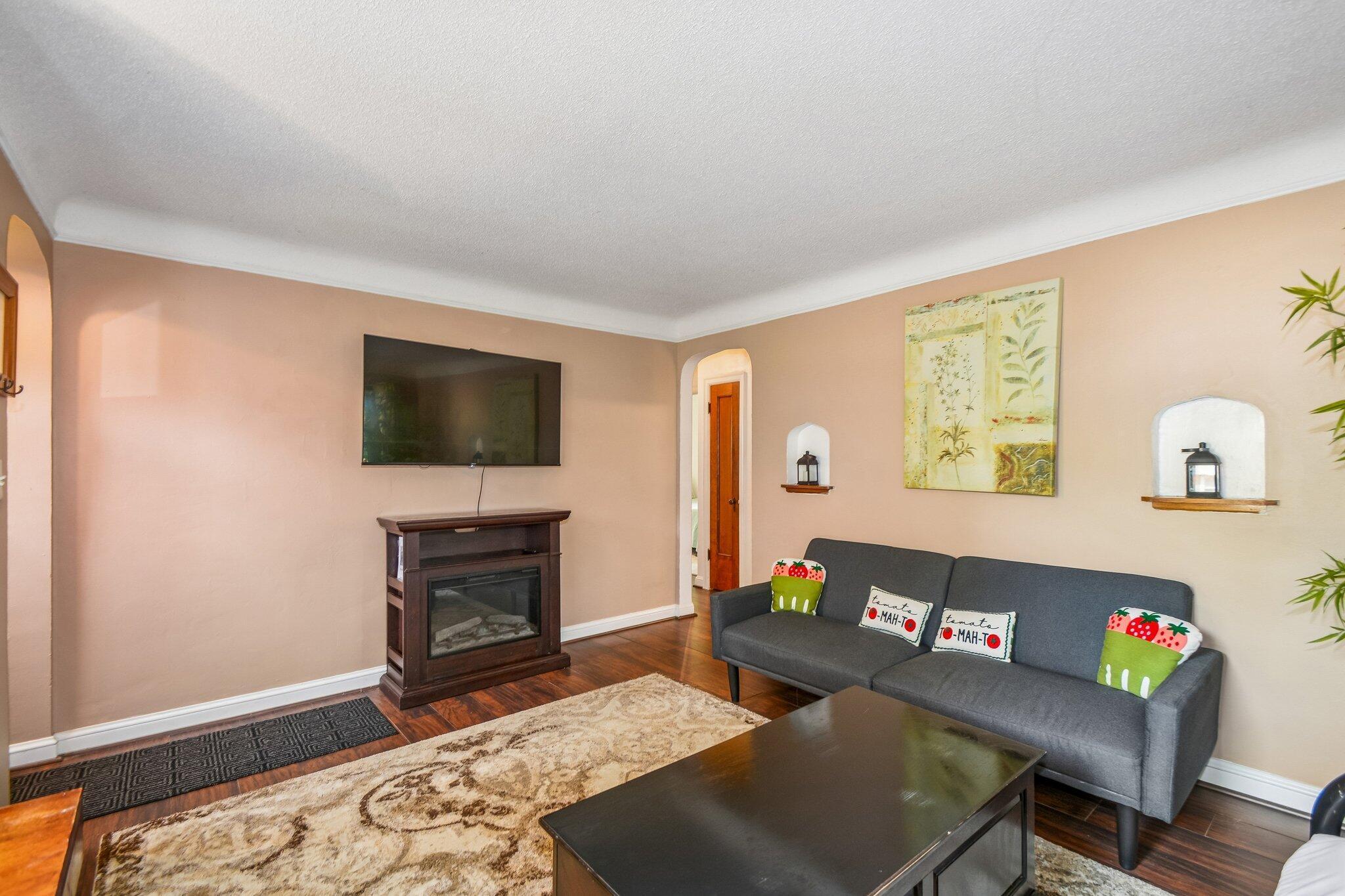 6533 Bloomington Avenue Property Photo 21