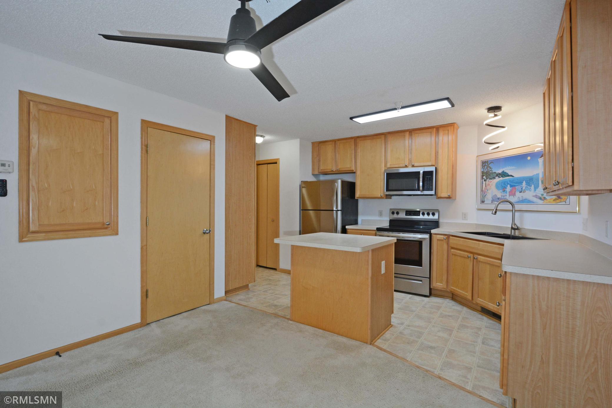 17565 69th Place N 207 Property Photo 2