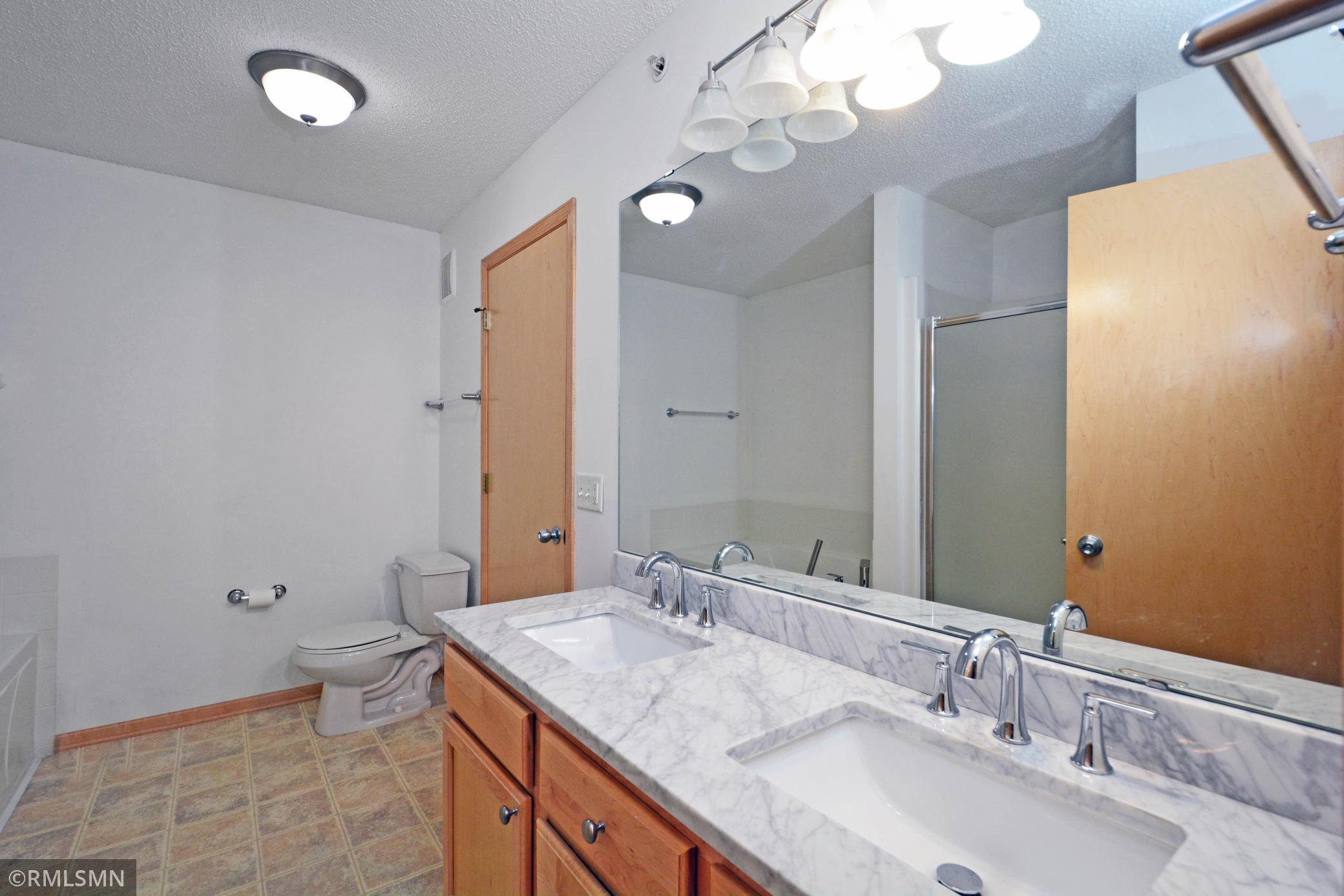17565 69th Place N 207 Property Photo 6