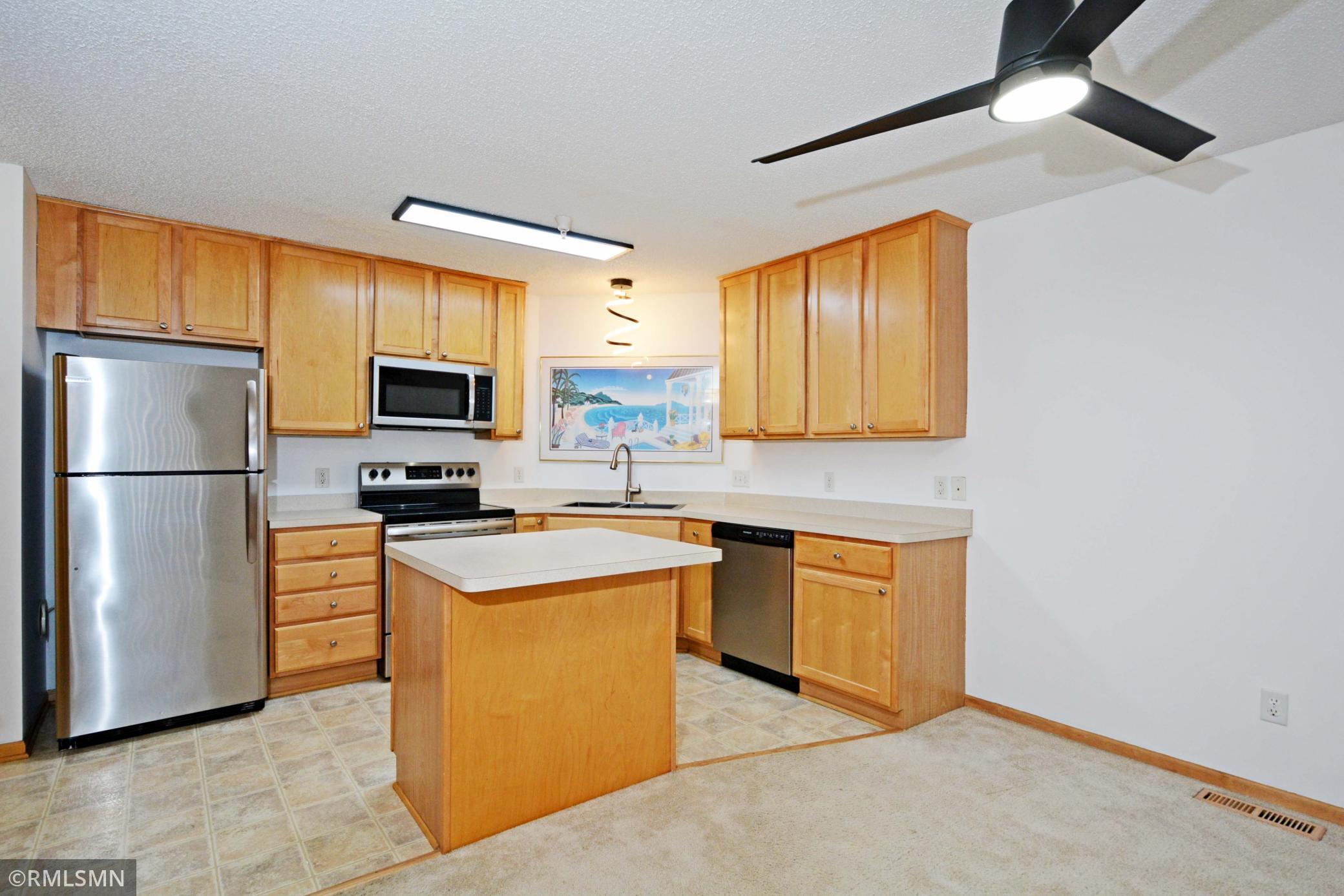 17565 69th Place N 207 Property Photo 17