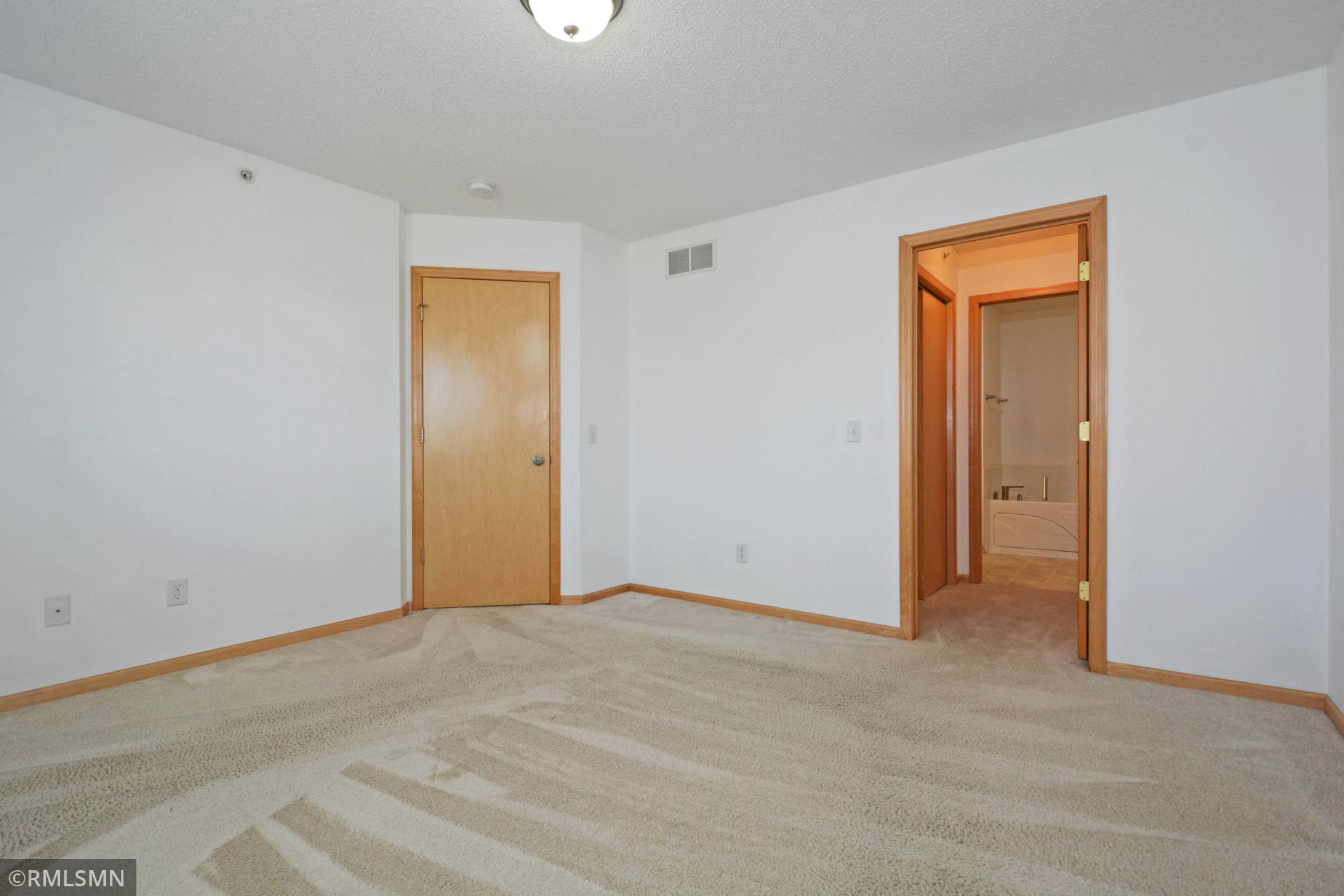 17565 69th Place N 207 Property Photo 24